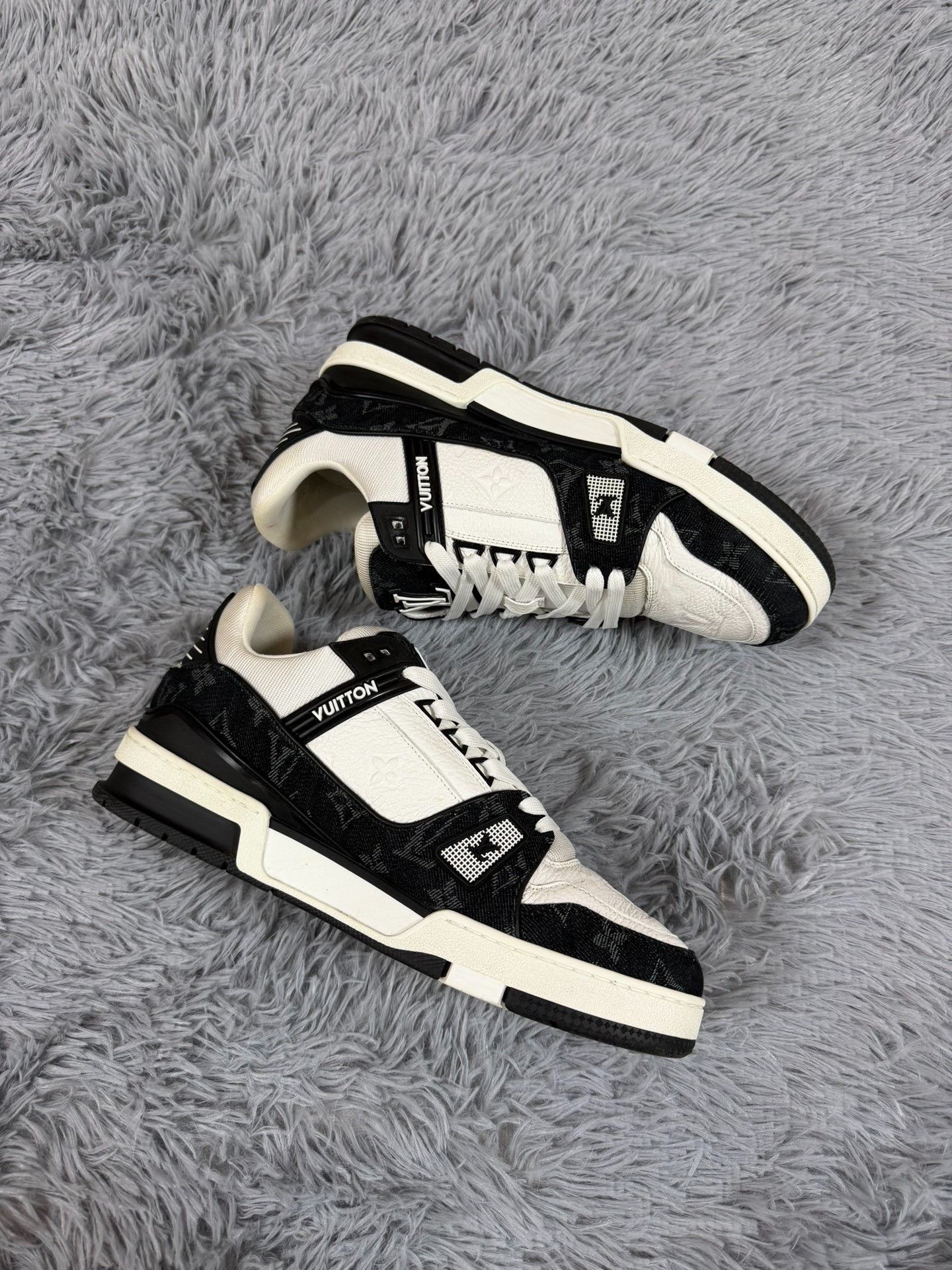Louis Vuitton Louis Vuitton Training Black Lowtop Sneakers 8 Men Size US 8 / EU 41 - 3 Thumbnail