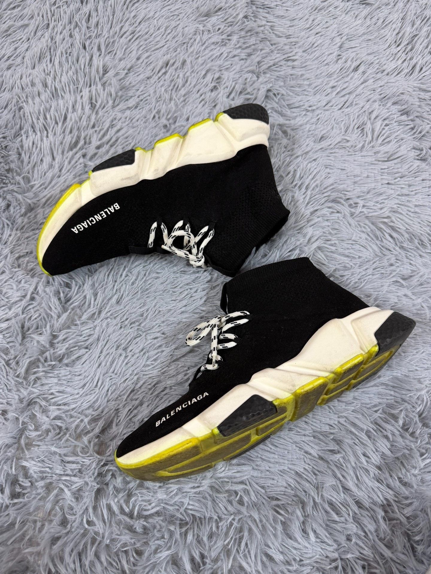 Balenciaga Balenciaga Glow Yellow Lowtop Sneakers 9 Men Size US 9 / EU 42 - 2 Thumbnail
