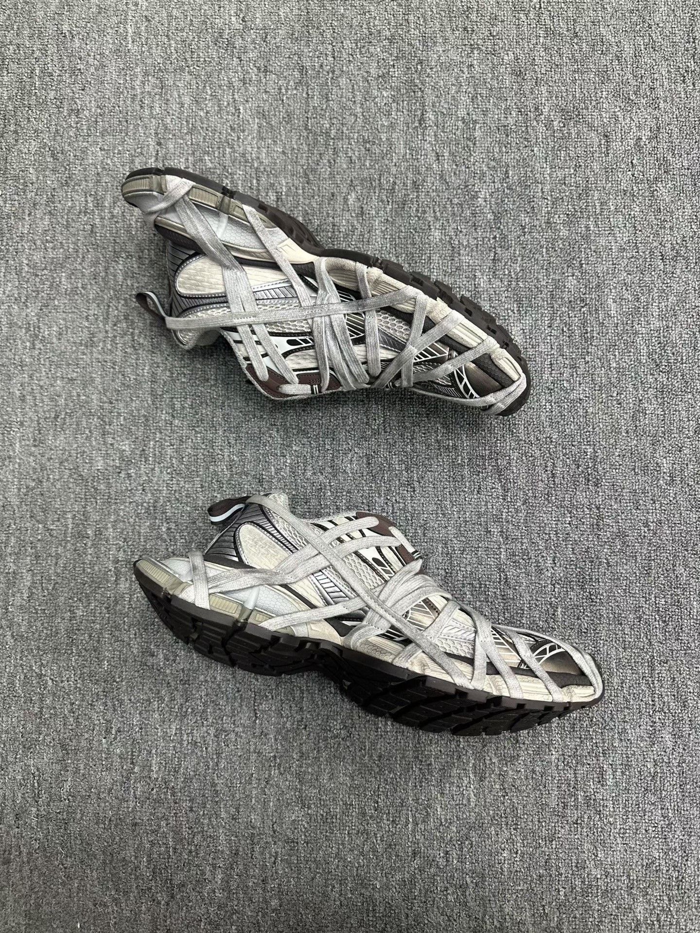 Balenciaga Balenciaga Lowtop Sneakers 11 Men Size US 11 / EU 44 - 3 Thumbnail
