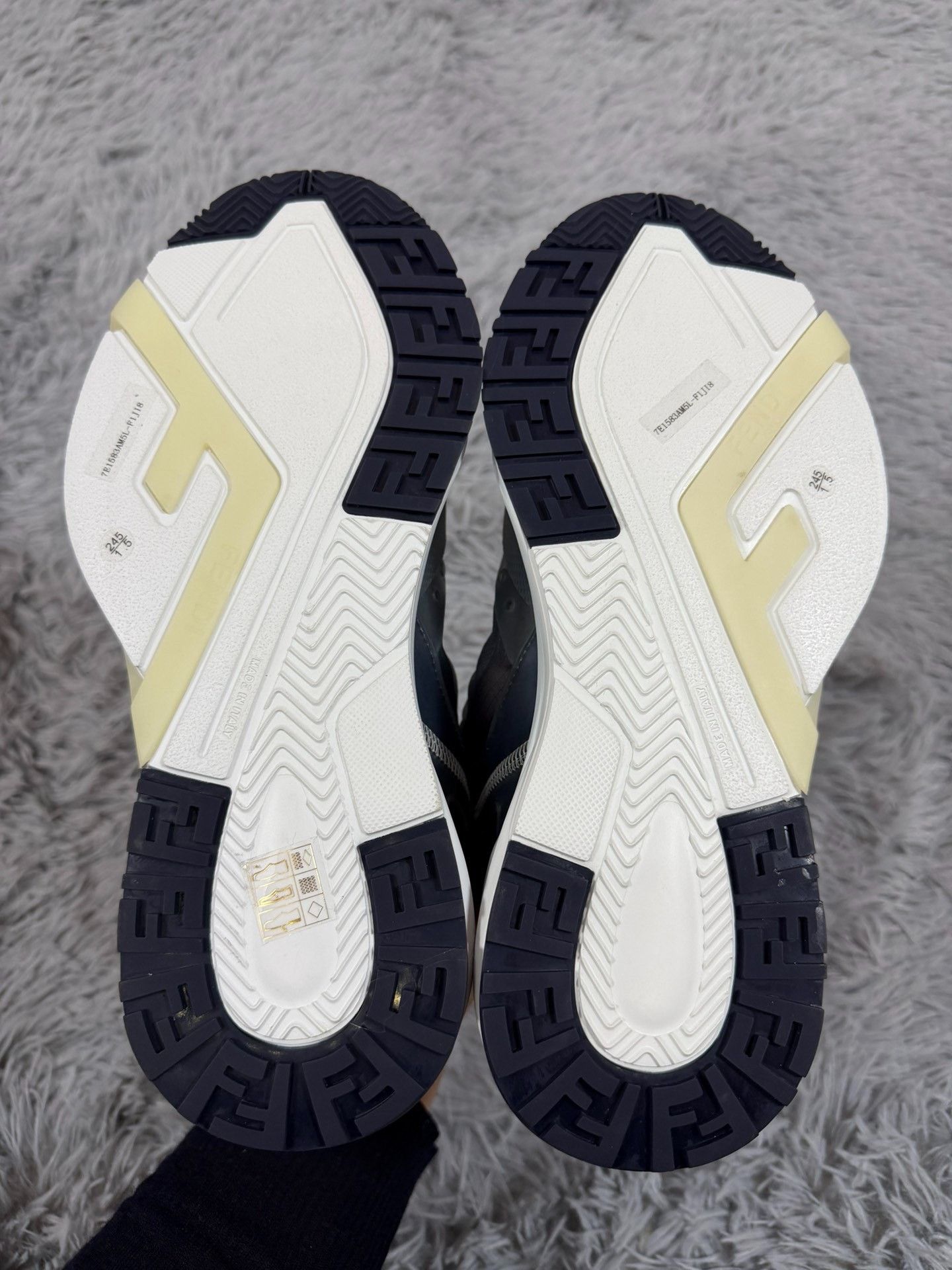 Fendi Fendi Casual Blue Lowtop Sneakers 6 Men Size US 6 / EU 39 - 5 Thumbnail
