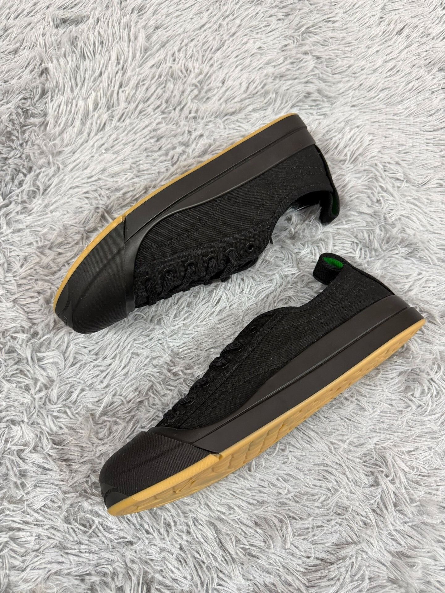 Bottega Veneta Bottega Veneta Casual Black Lowtop Sneakers 44 Men Size US 10.5 / EU 43-44 - 2 Thumbnail