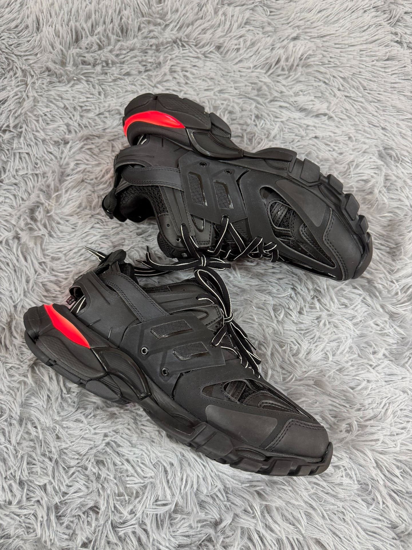 Balenciaga Balenciaga Black Lowtop Sneakers us_9 Women Size US 9 / IT 39 - 3 Thumbnail