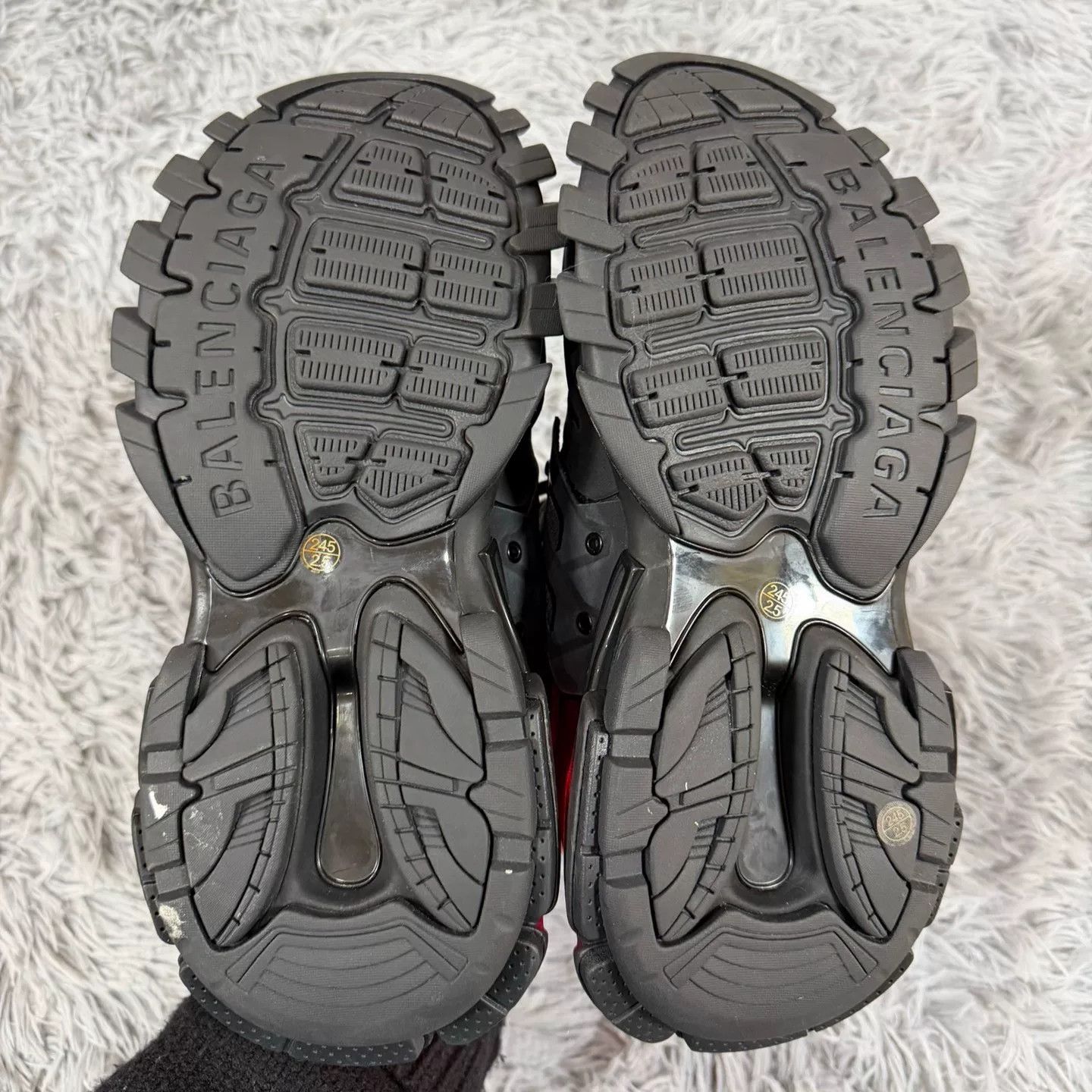 Balenciaga Balenciaga Black Lowtop Sneakers us_9 Women Size US 9 / IT 39 - 4 Thumbnail