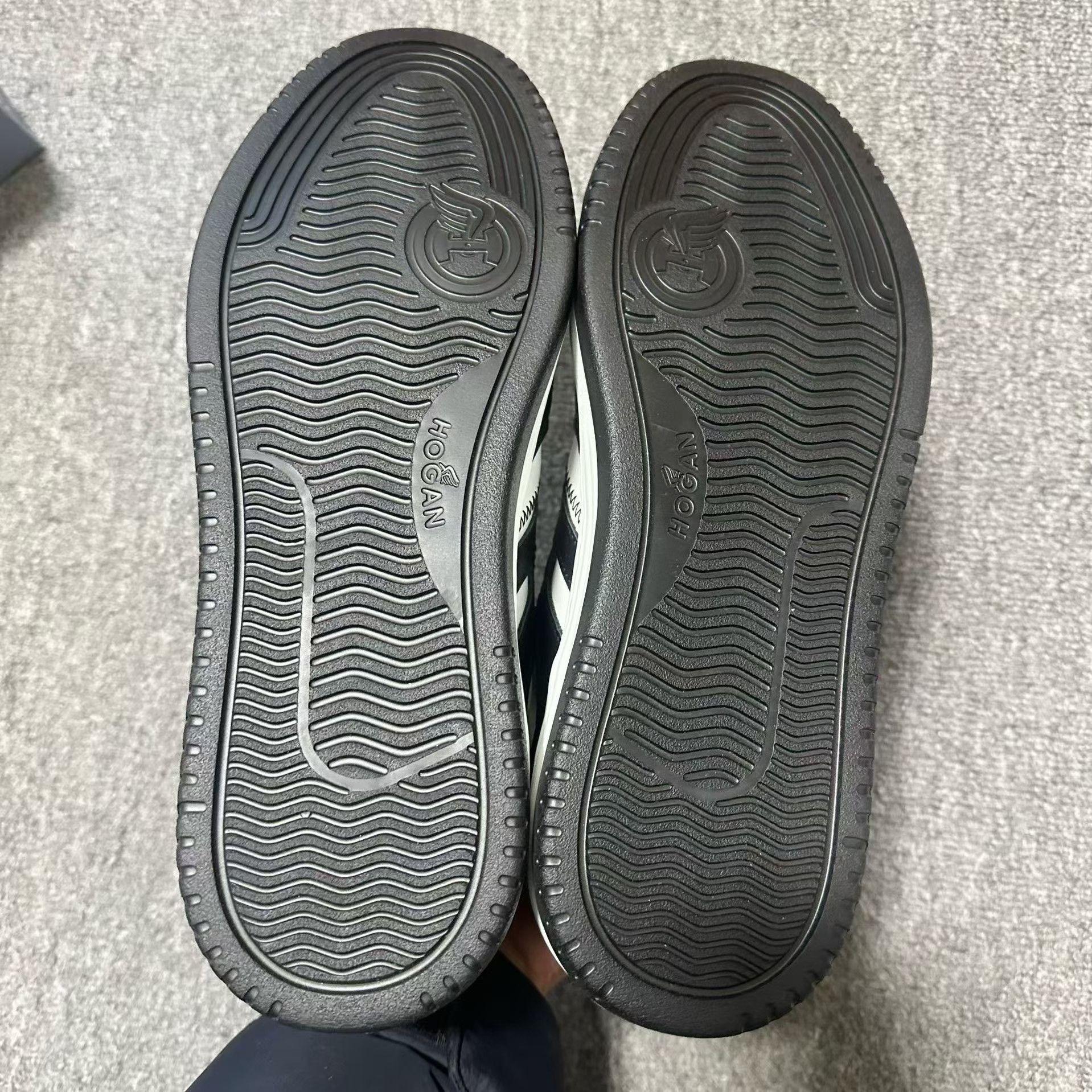 Hogan Hogan Retro Black Lowtop Sneakers 7.5 Men Size US 7.5 / EU 40-41 - 5 Thumbnail