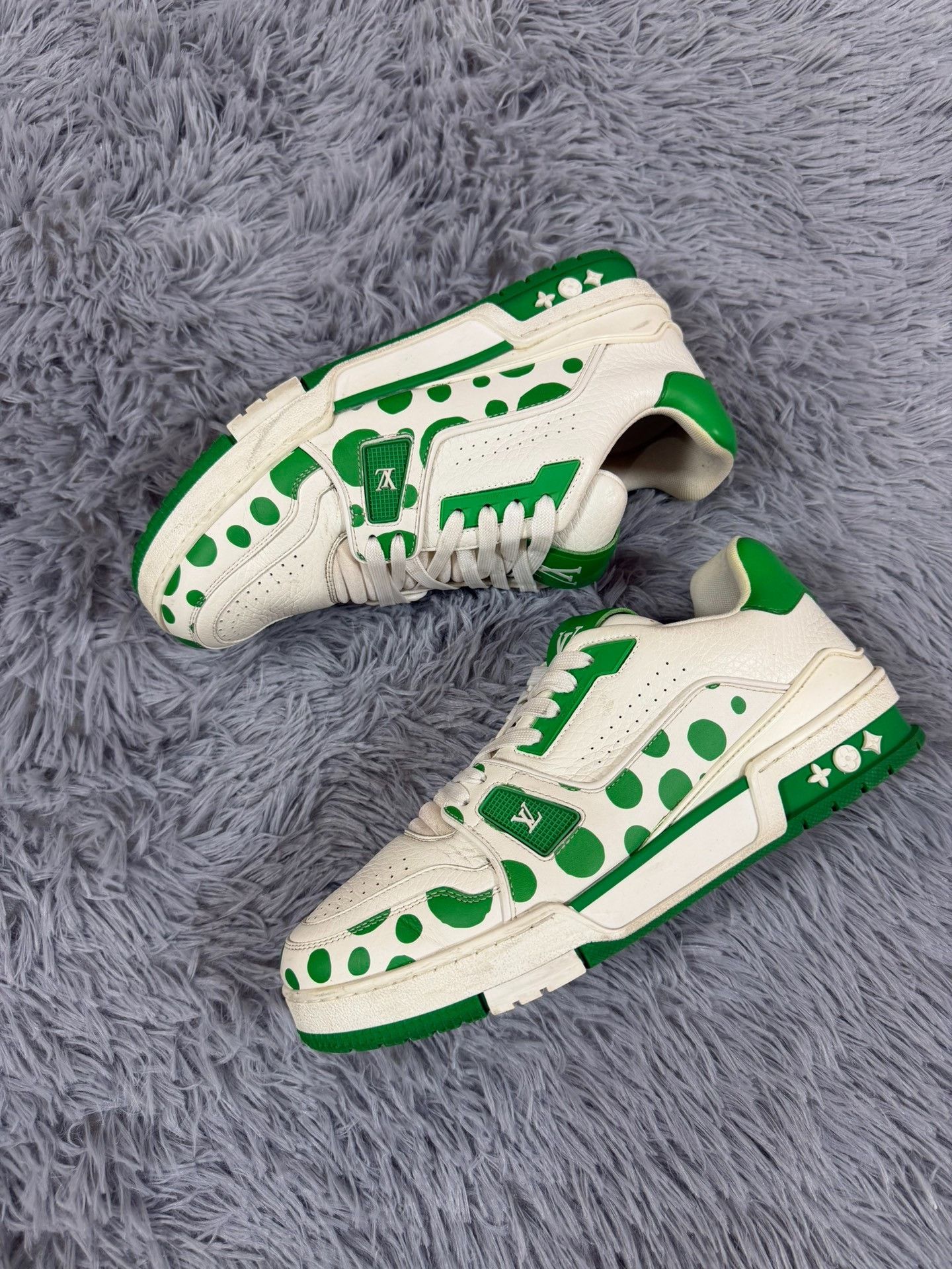 Louis Vuitton Louis Vuitton Training Green Lowtop Sneakers 7.5 Men Size US 7.5 / EU 40-41 - 2 Thumbnail