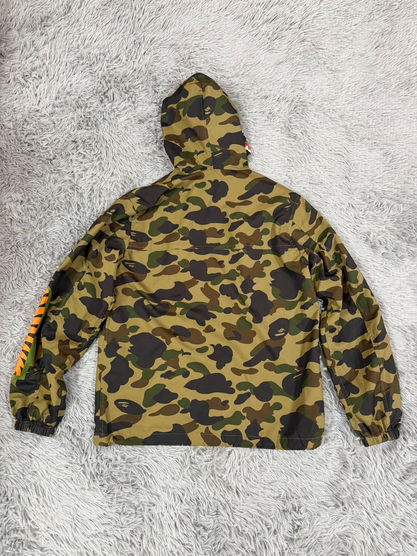 Bape Bape Shark Camo Light Jacket m Men Size US M / EU 48-50 / 2 - 2 Thumbnail
