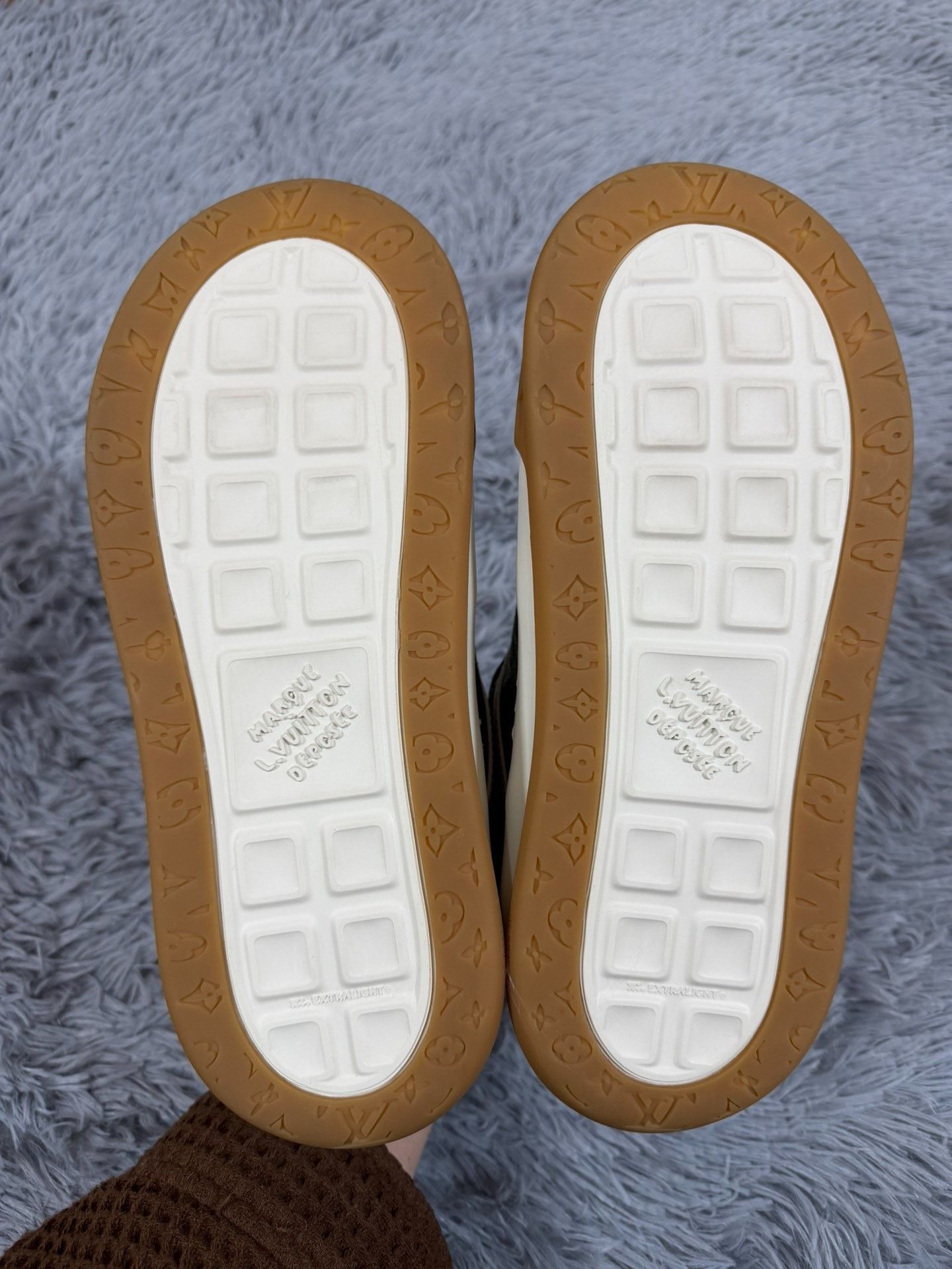 Louis Vuitton Louis Vuitton Green Lowtop Sneakers 41 Men Size US 8.5 / EU 41-42 - 4 Thumbnail