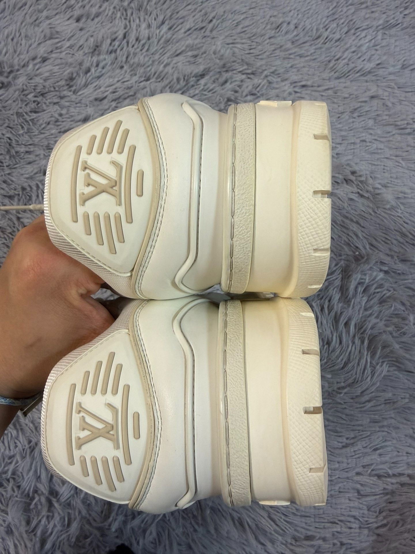 Louis Vuitton Louis Vuitton Training White Lowtop Sneakers 41 Men Size US 8.5 / EU 41-42 - 4 Thumbnail