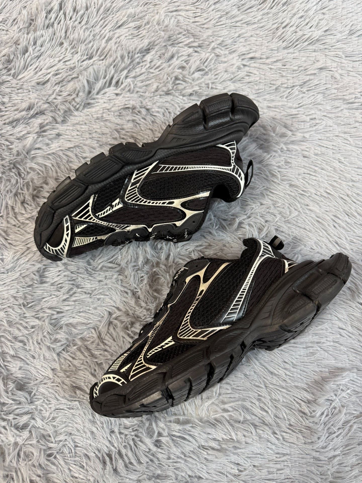 Balenciaga Balenciaga Black Lowtop Sneakers XXXL Men Size US 10 / EU 43 - 2 Thumbnail
