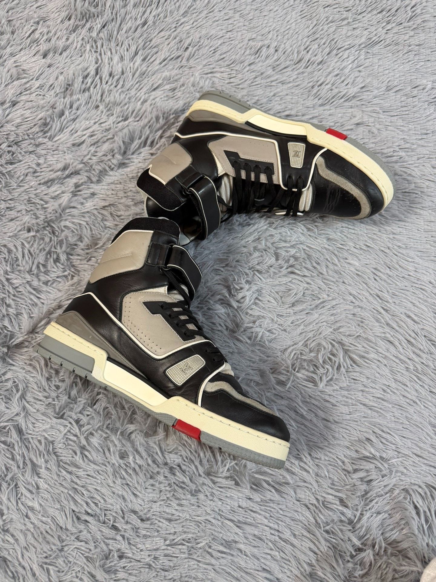Louis Vuitton Louis Vuitton Training Black Lowtop Sneakers 8.5 Men Size US 8.5 / EU 41-42 - 3 Thumbnail