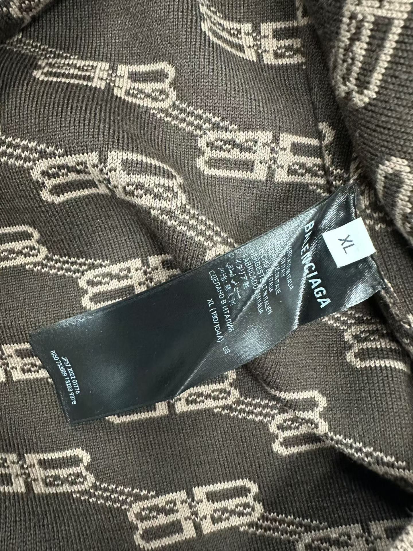 Balenciaga Balenciaga Sweater xl Men Size US XL / EU 56 / 4 - 3 Thumbnail