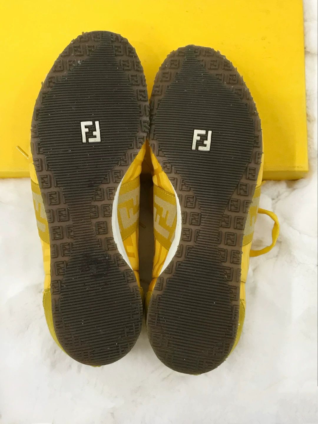 Fendi Fendi Yellow Logo Sneakers Size US 5 / IT 35 - 5 Thumbnail