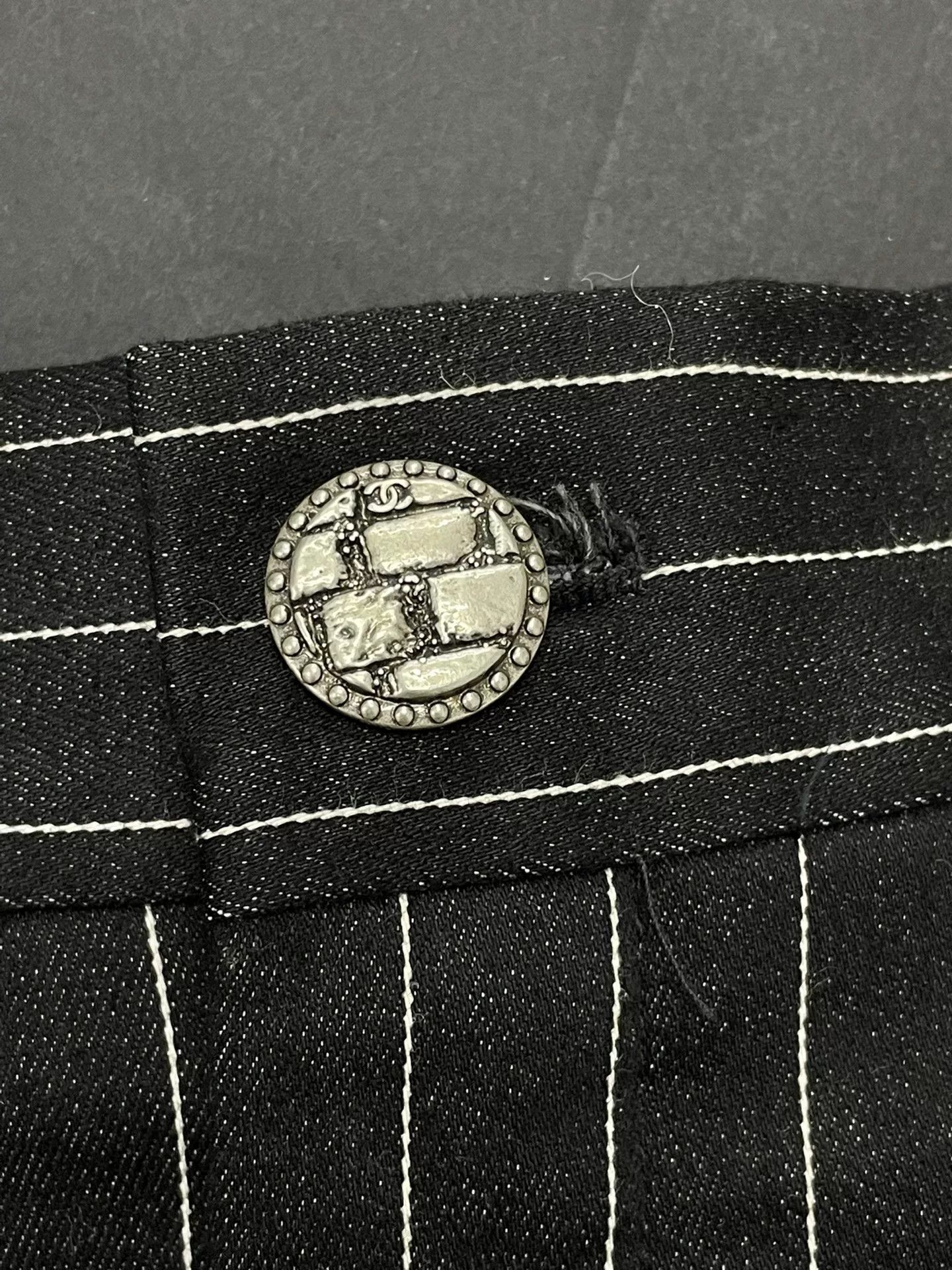 Chanel Chanel Black Striped Shorts Size 40" / US 18 - 2 Thumbnail