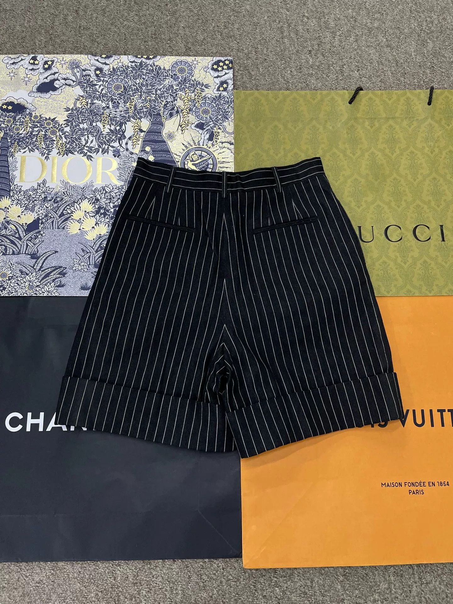 Chanel Chanel Black Striped Shorts Size 40" / US 18 - 3 Thumbnail
