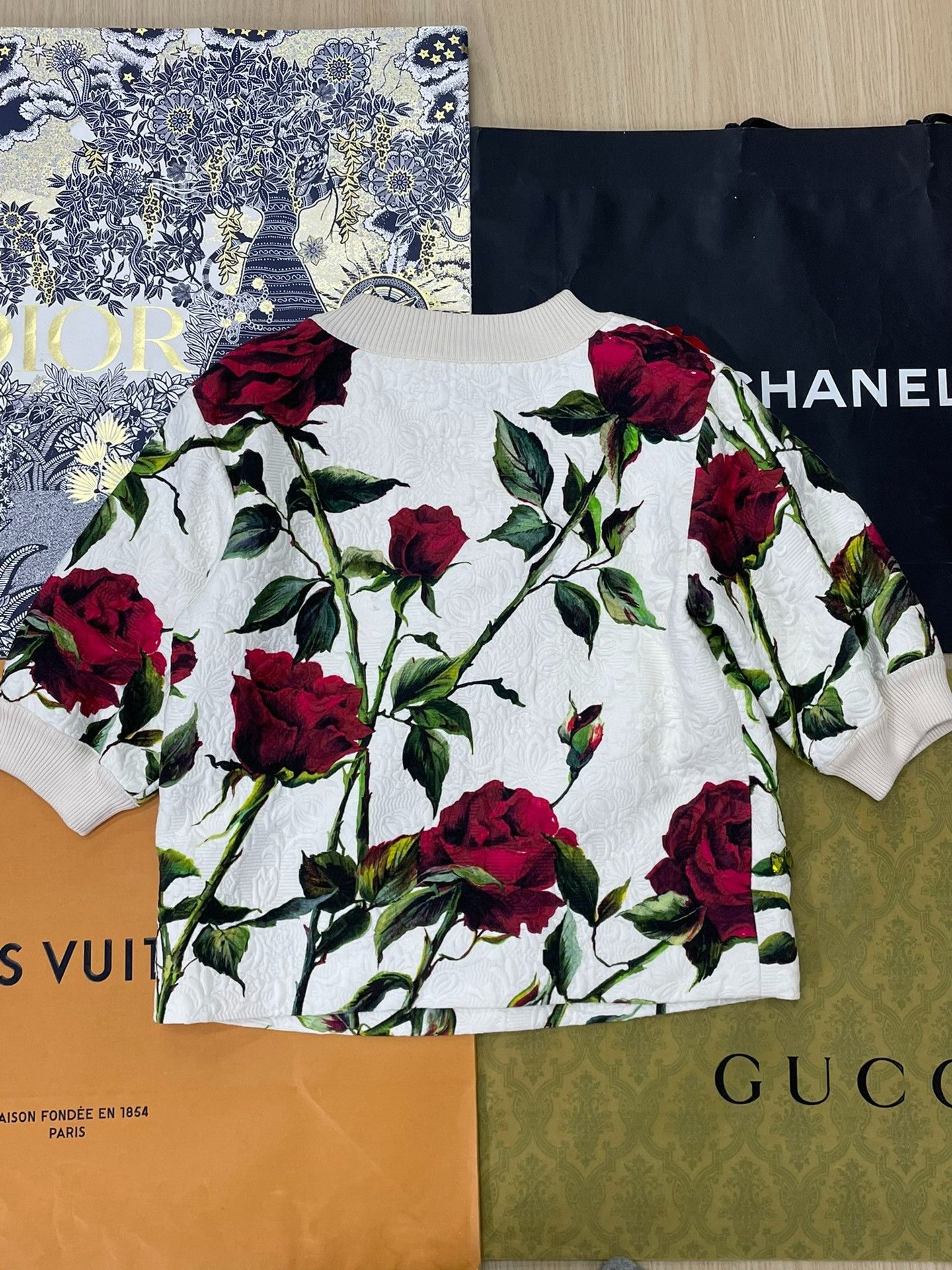 Dolce & Gabbana Dolce&Gabbana White Rose Beaded Top Size XS / US 0-2 / IT 36-38 - 3 Thumbnail