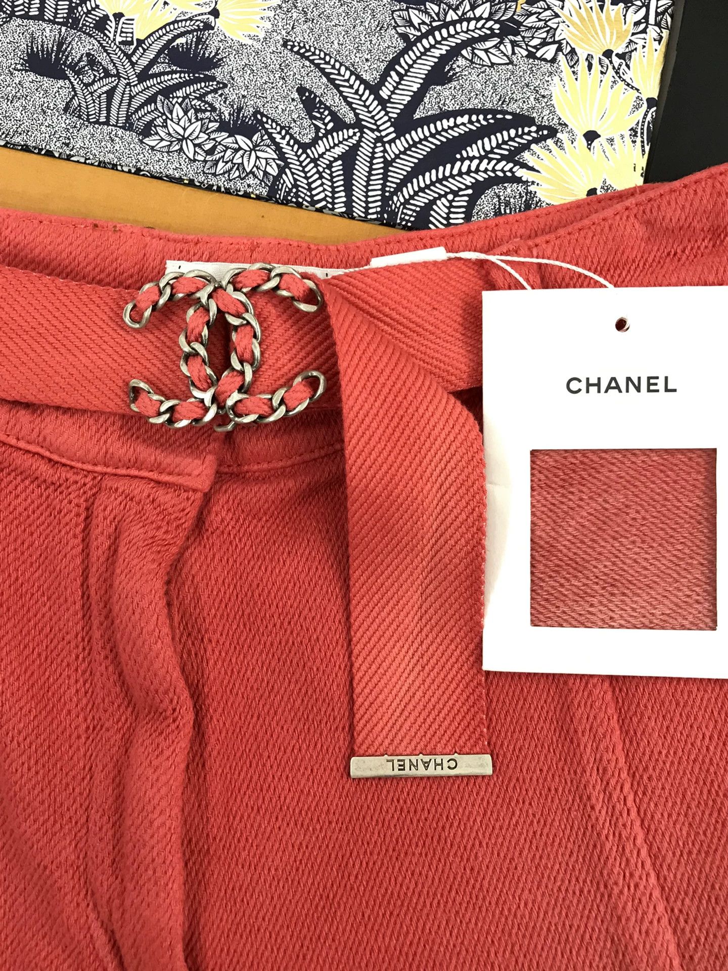 Chanel Chanel Red Double C Distressed Shorts Size 34" / US 12 / IT 48 - 3 Thumbnail