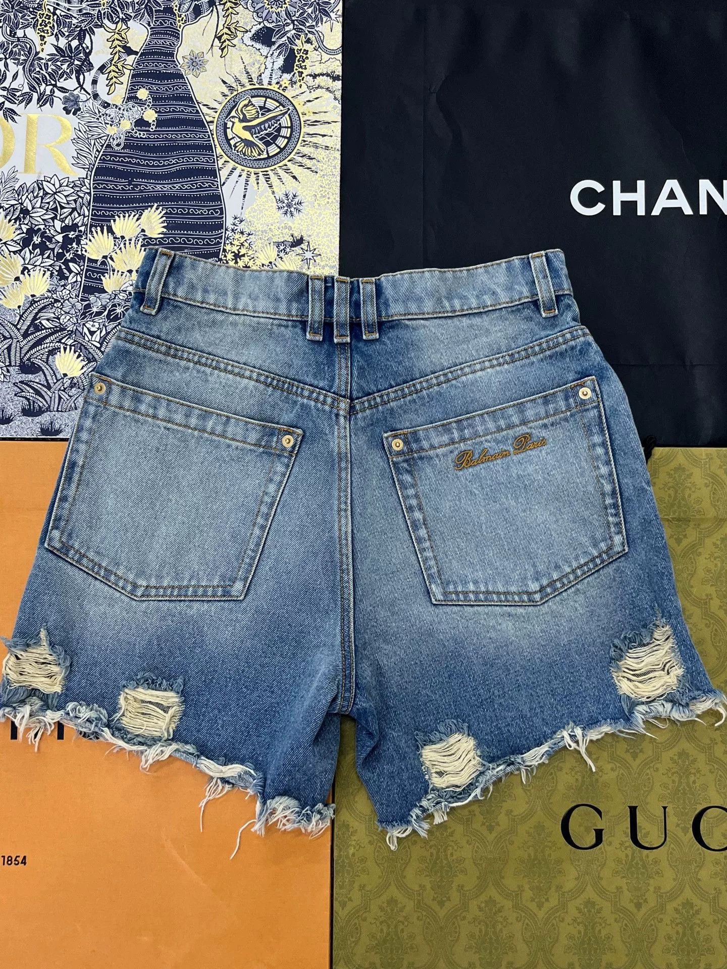 Balmain Balmain Letter Gold Button Fringe Denim Shorts Size 36" / US 14 / IT 50 - 3 Thumbnail
