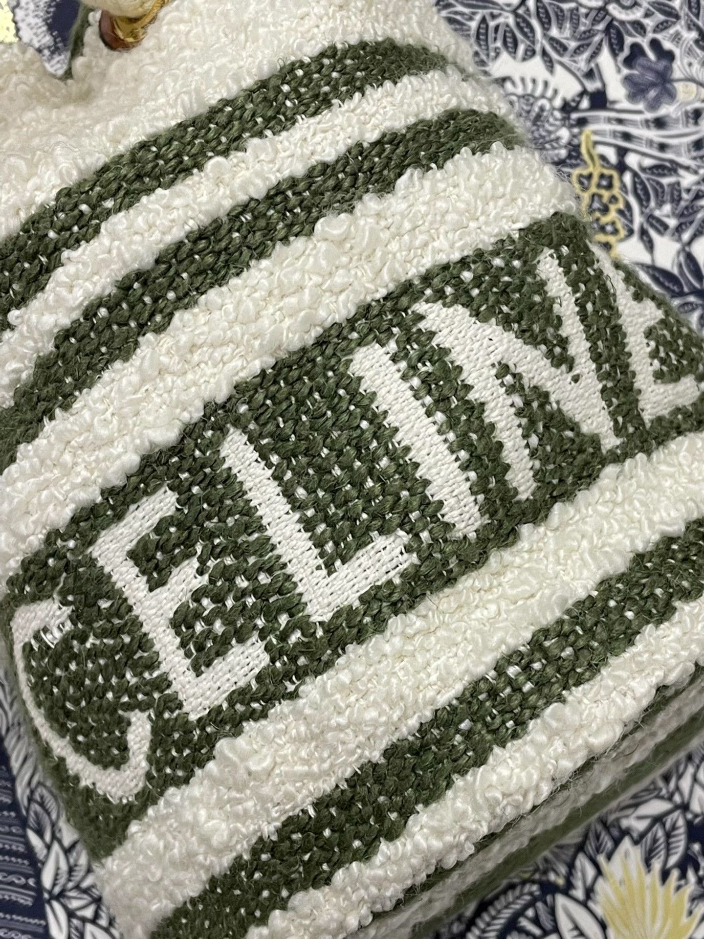 Celine Celine Green Woven Bucket Bag Size ONE SIZE - 3 Thumbnail