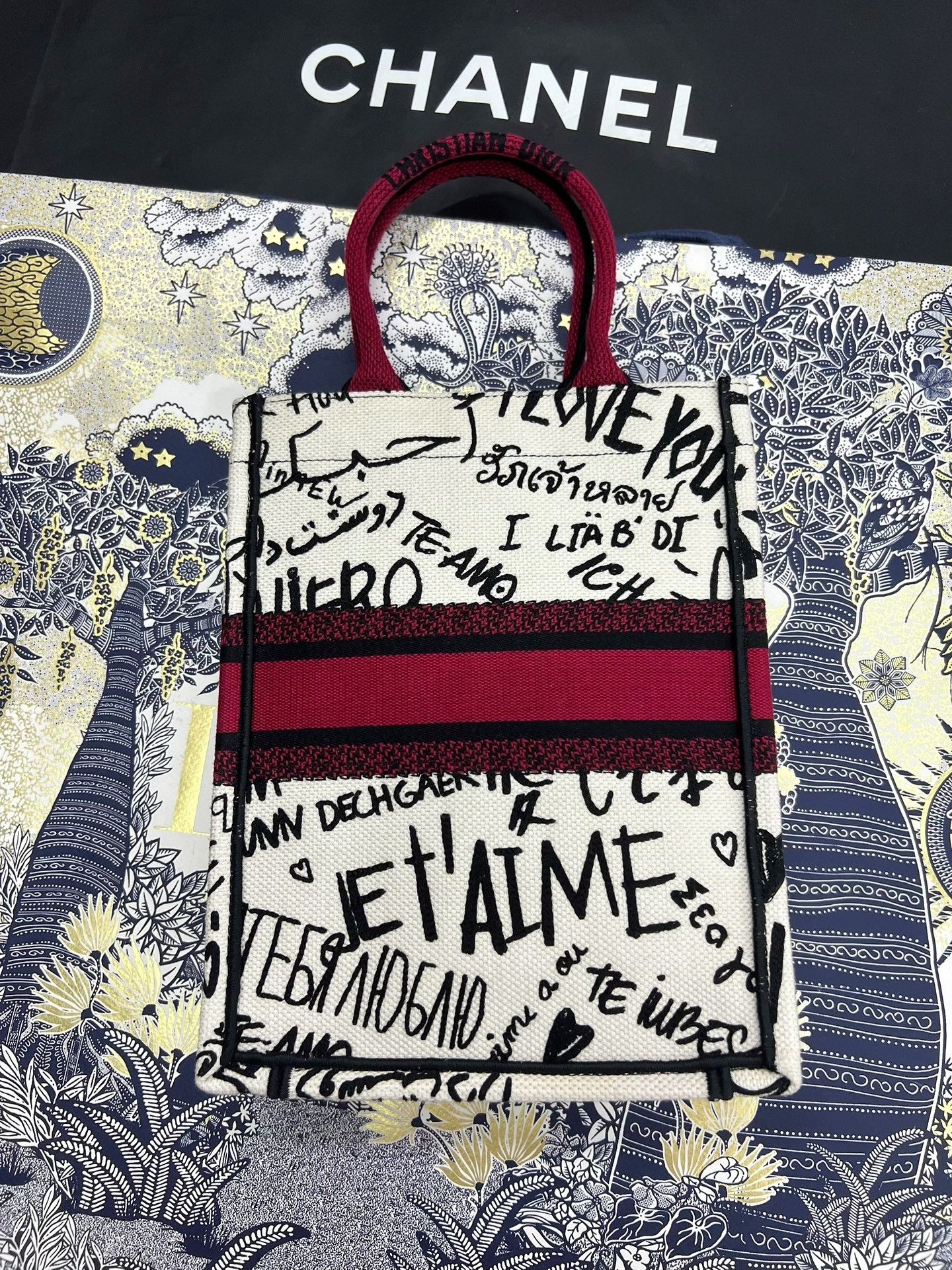 Dior Dior Valentine's Limited Graffiti Tote Size ONE SIZE - 2 Thumbnail