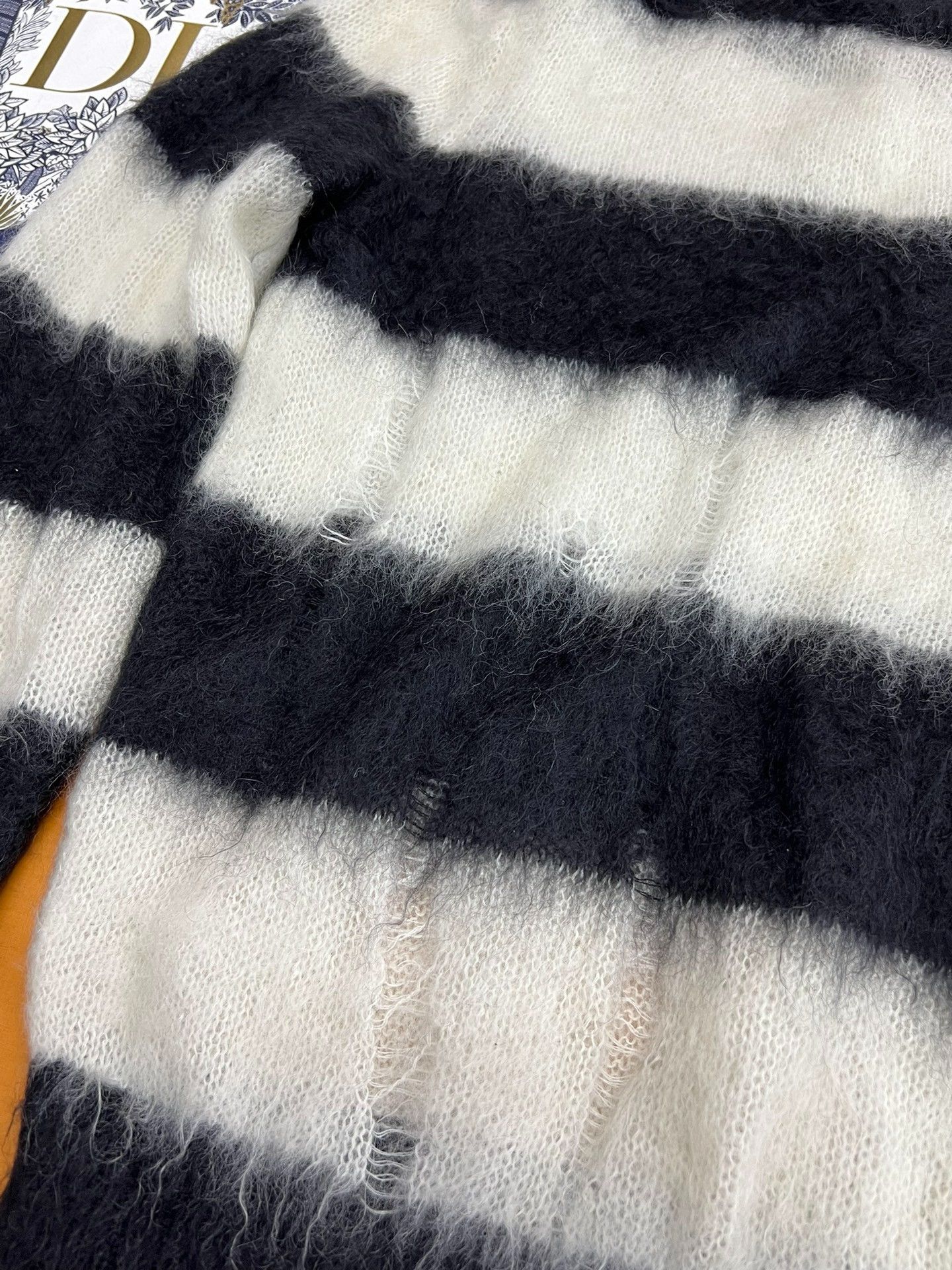 Saint Laurent Paris Saint Laurent Black White Mohair Sweater Size US M / EU 48-50 / 2 - 3 Thumbnail