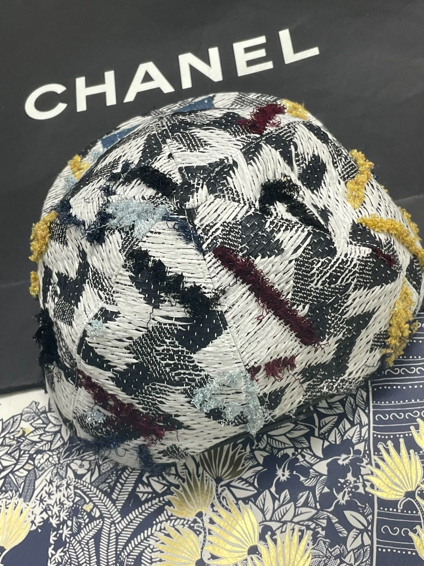 Chanel Chanel Diamond Sequin Tweed Baseball Cap Size ONE SIZE - 4 Thumbnail