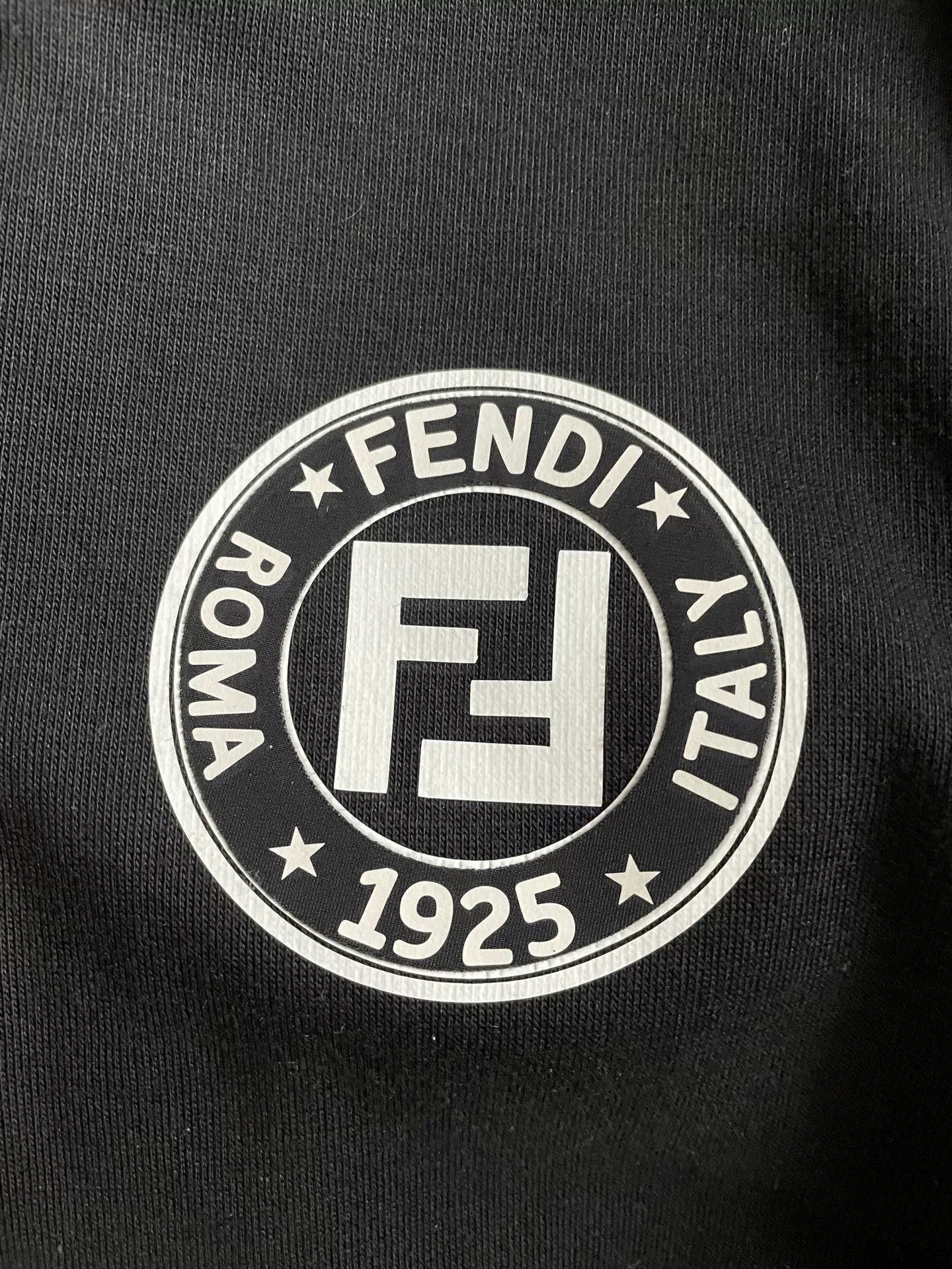 Fendi Fendi Black Sweatshirt Size 40 Size US XXS / EU 40 - 6 Thumbnail