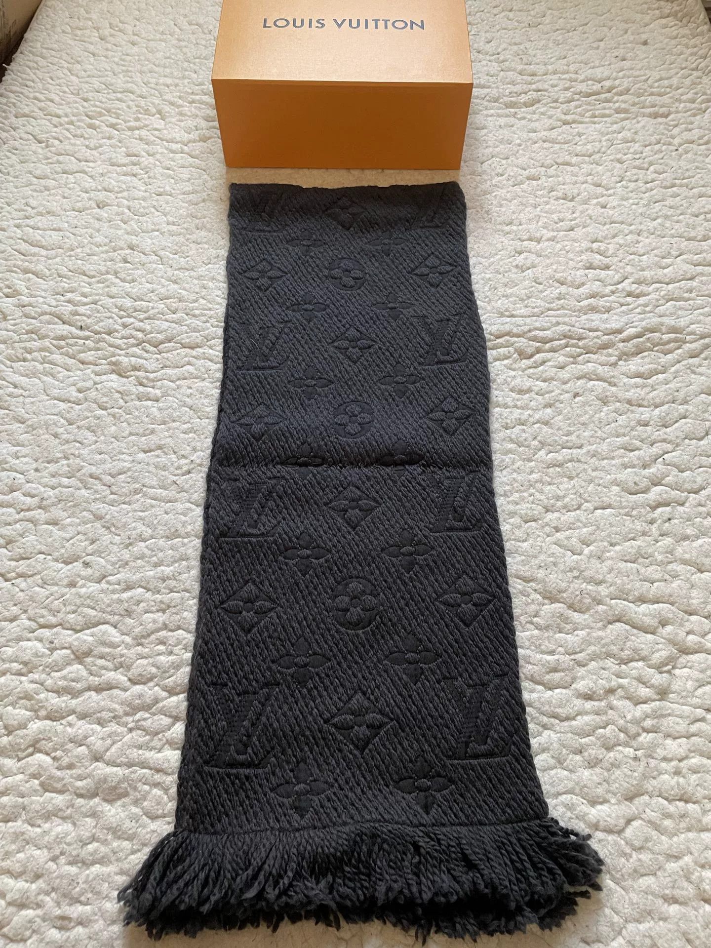 Louis Vuitton Louis Vuitton Black Scarf Size ONE SIZE - 5 Thumbnail