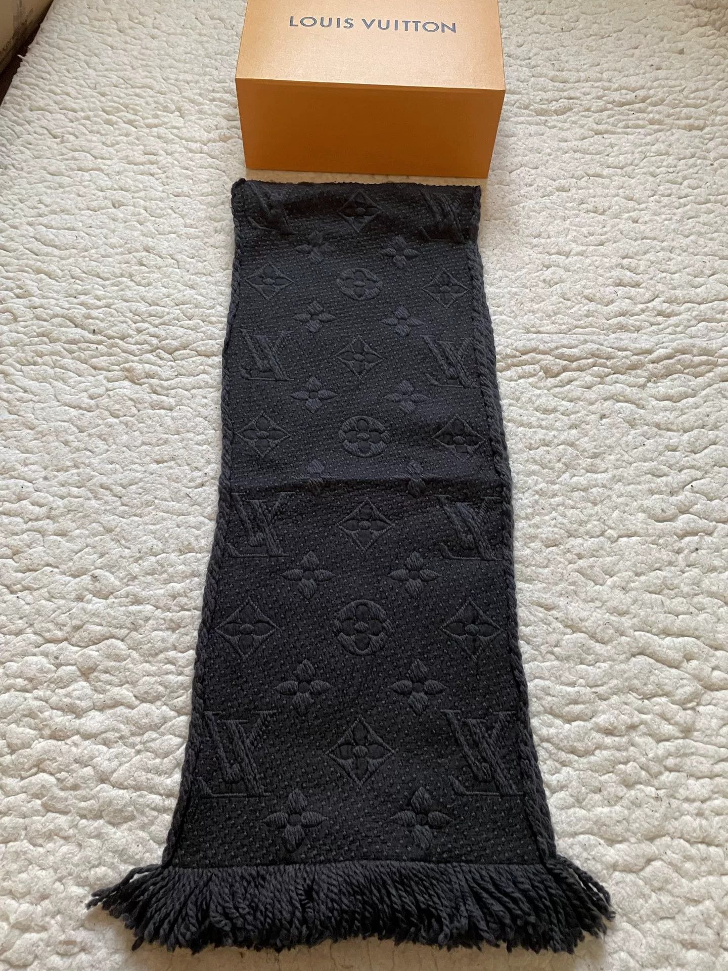 Louis Vuitton Louis Vuitton Black Scarf Size ONE SIZE - 3 Thumbnail