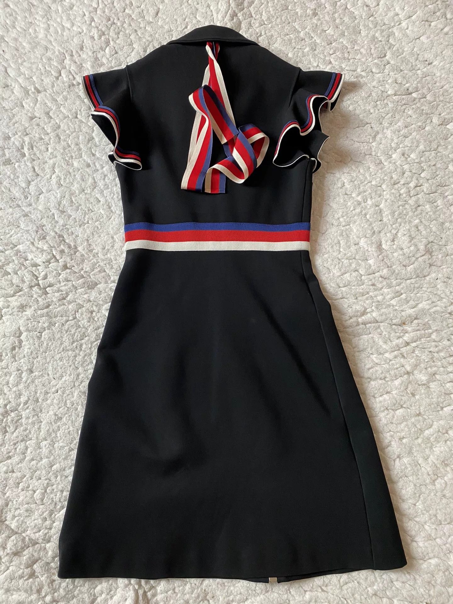 Gucci Gucci Classic Ruffled Dress Size XXS / US 00 / IT 34 - 2 Thumbnail