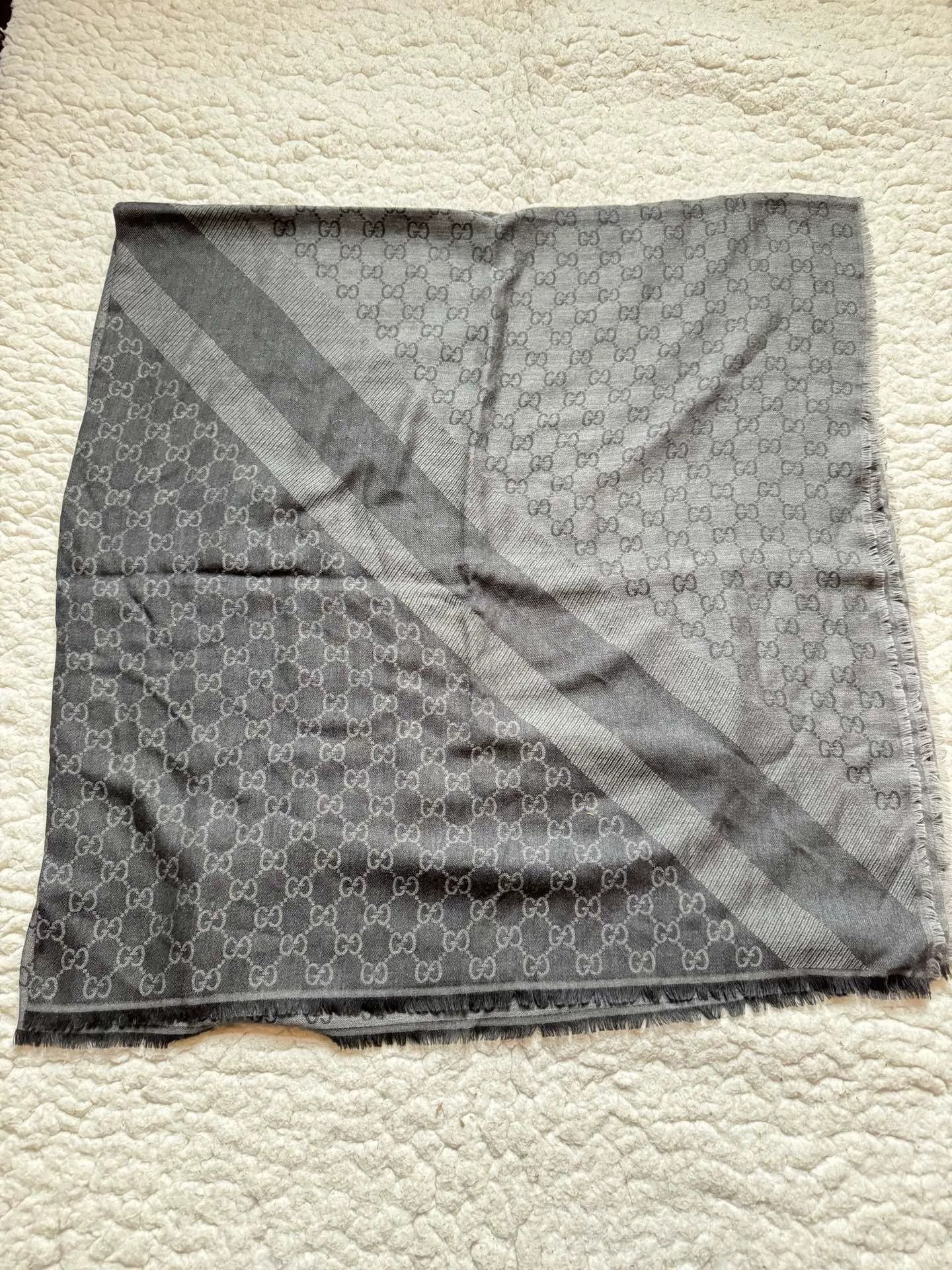 Gucci Gucci Gray Cashmere Shawl 140x140cm Size ONE SIZE - 2 Thumbnail