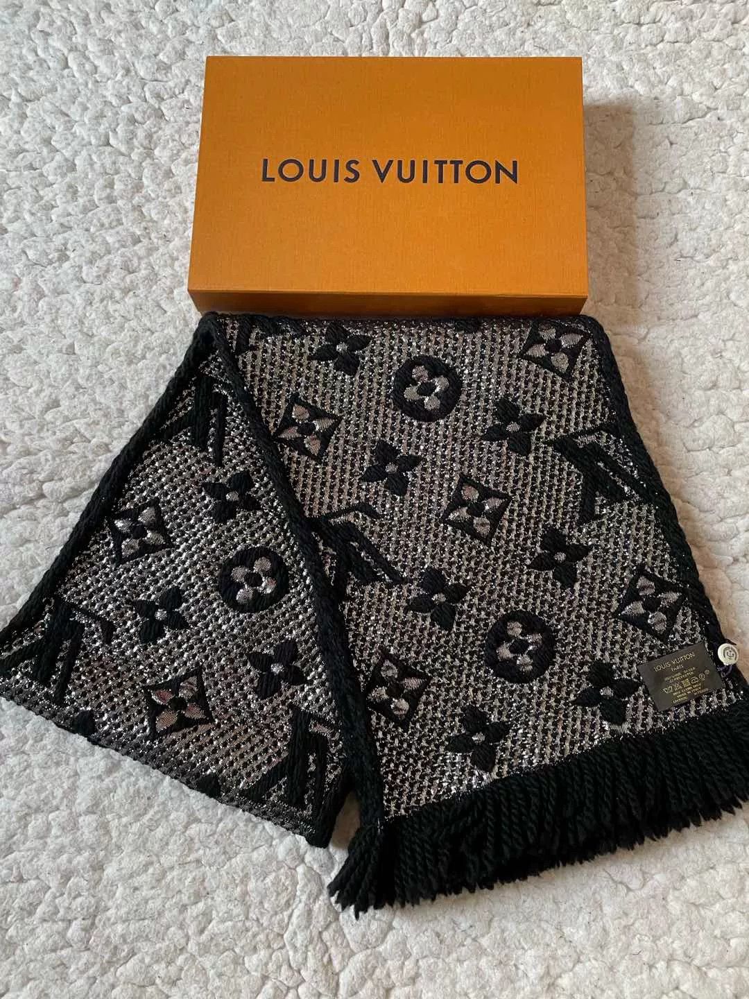 Louis Vuitton Louis Vuitton Black Silver Scarf Size ONE SIZE - 4 Thumbnail