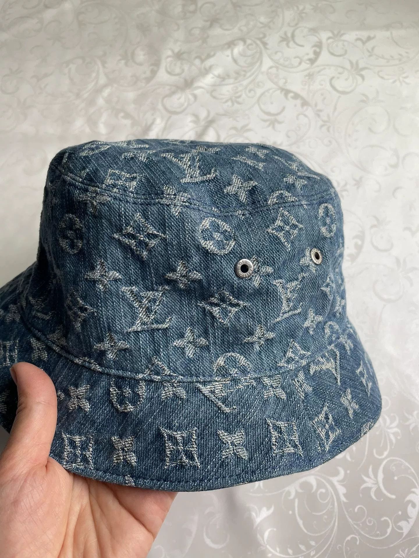 Louis Vuitton Louis Vuitton Denim Reversible Bucket Hat Size ONE SIZE - 2 Thumbnail