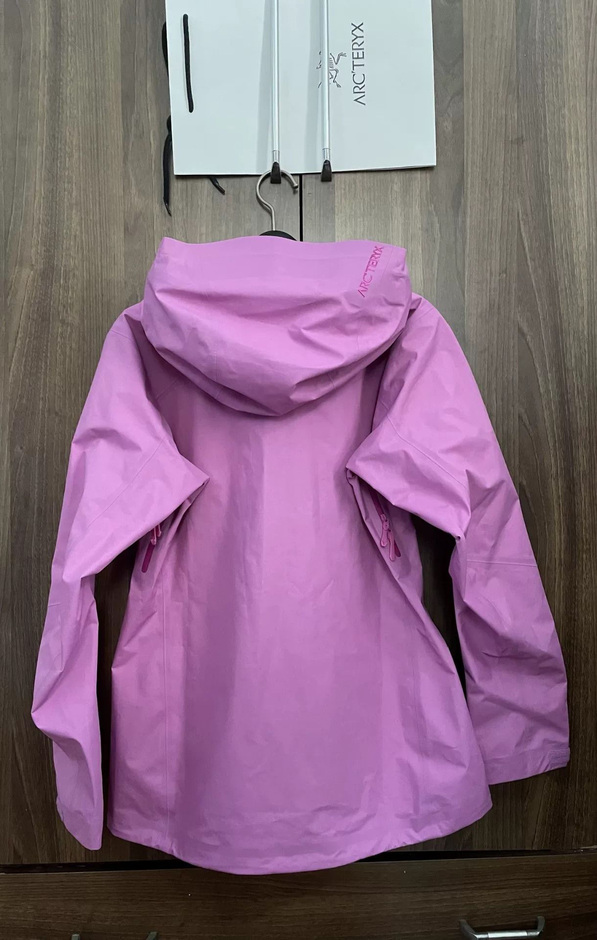 Arc'teryx Arc'teryx Beta SL Alpenglow New Size XS / US 0-2 / IT 36-38 - 2 Thumbnail