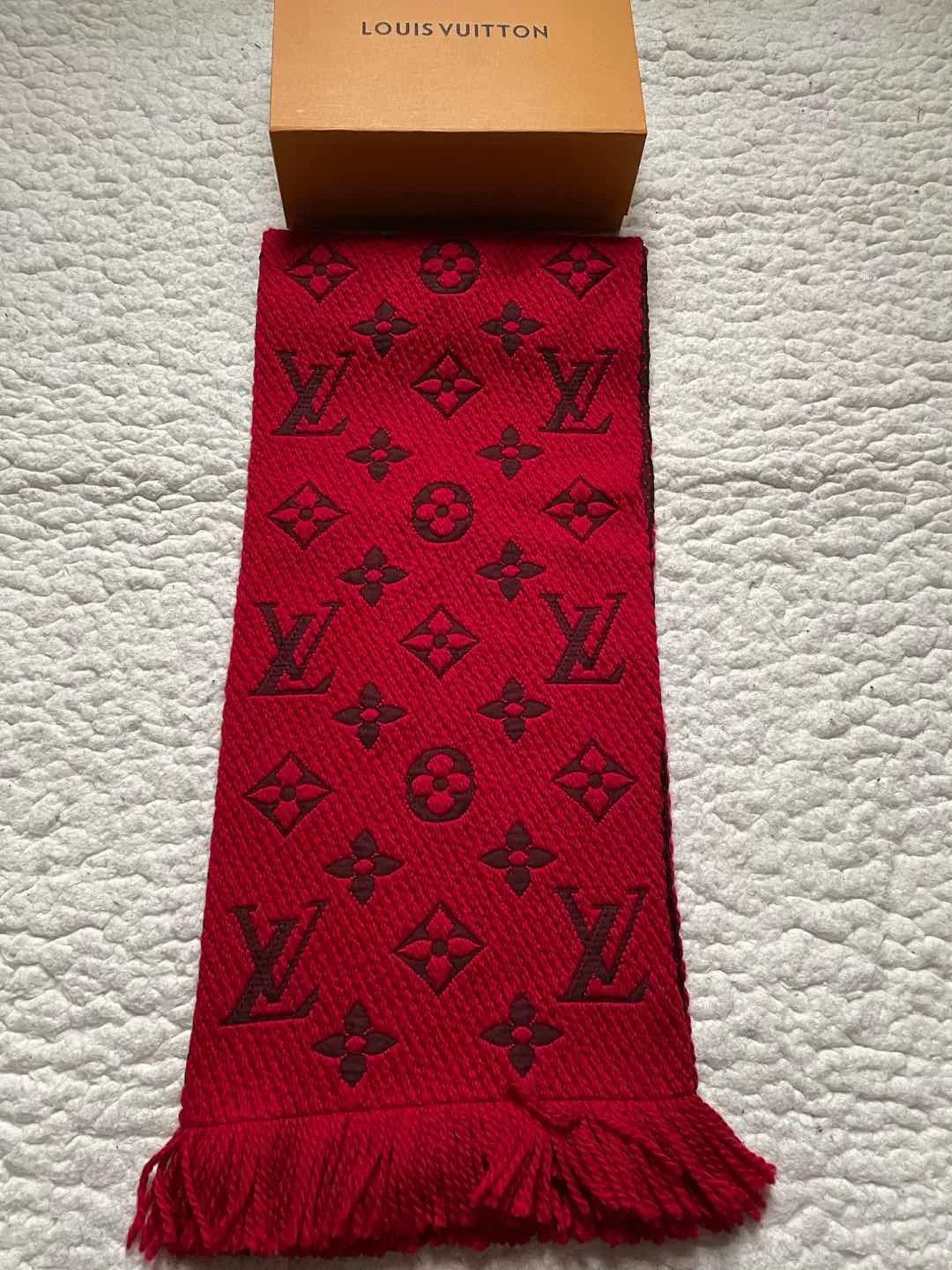 Louis Vuitton LV Red Monogram Scarf Size ONE SIZE - 2 Thumbnail