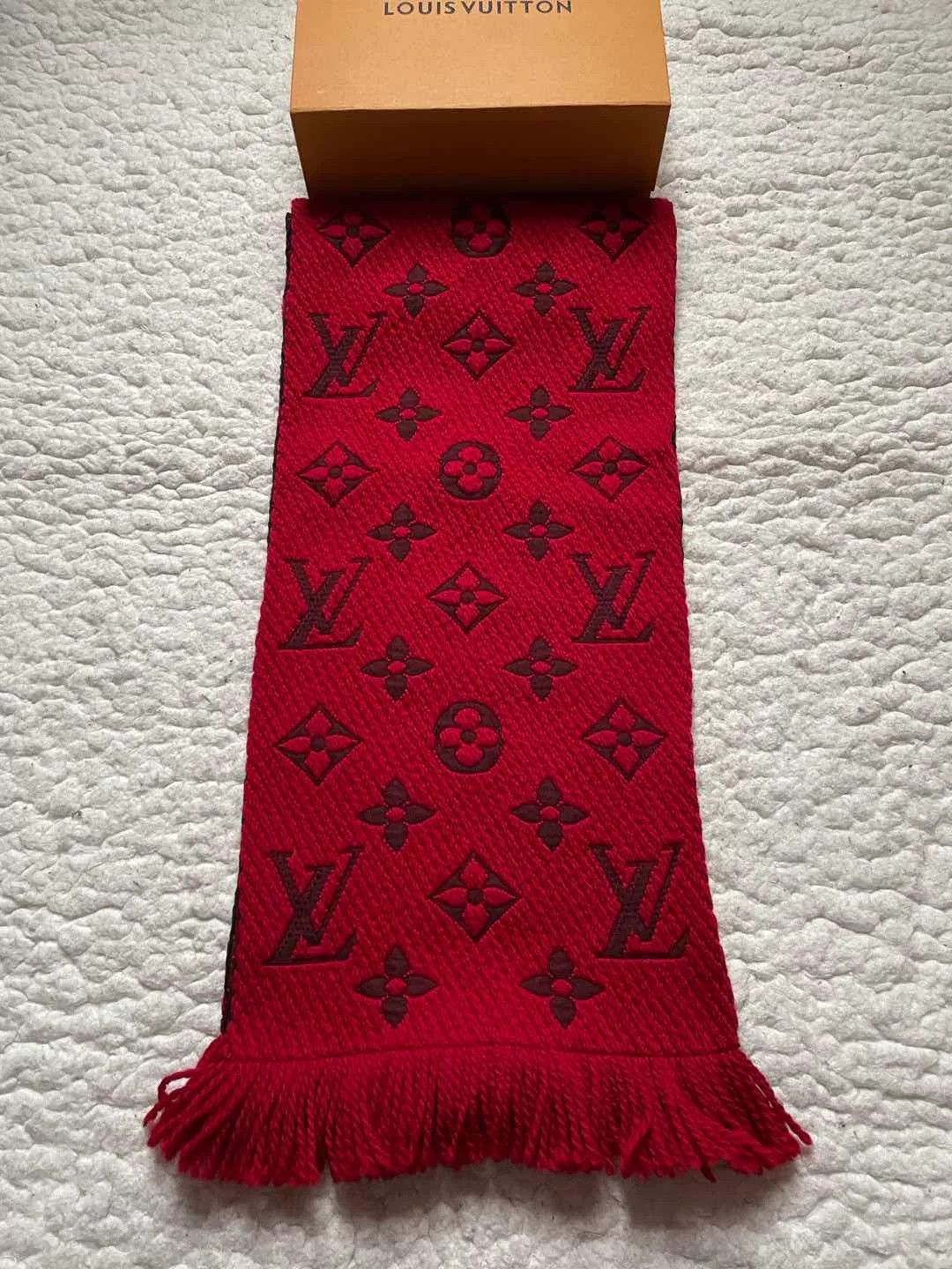 Louis Vuitton LV Red Monogram Scarf Size ONE SIZE - 3 Thumbnail