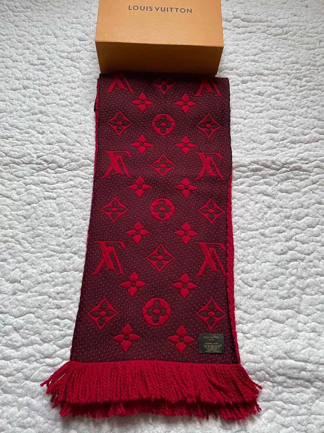 Louis Vuitton LV Red Monogram Scarf Size ONE SIZE - 5 Thumbnail