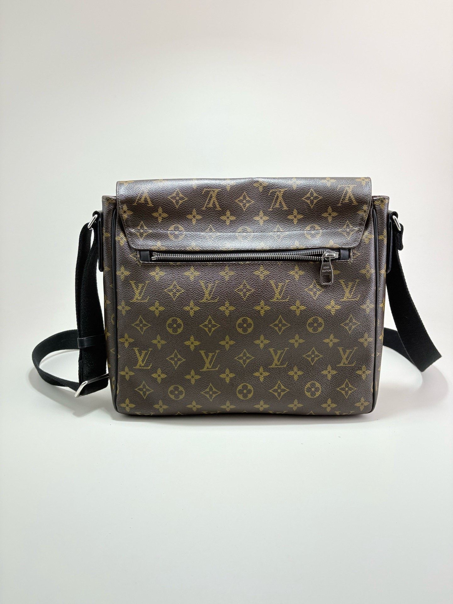 Louis Vuitton Louis Vuitton Monogram Messenger Shoulder Bag Size ONE SIZE - 3 Thumbnail