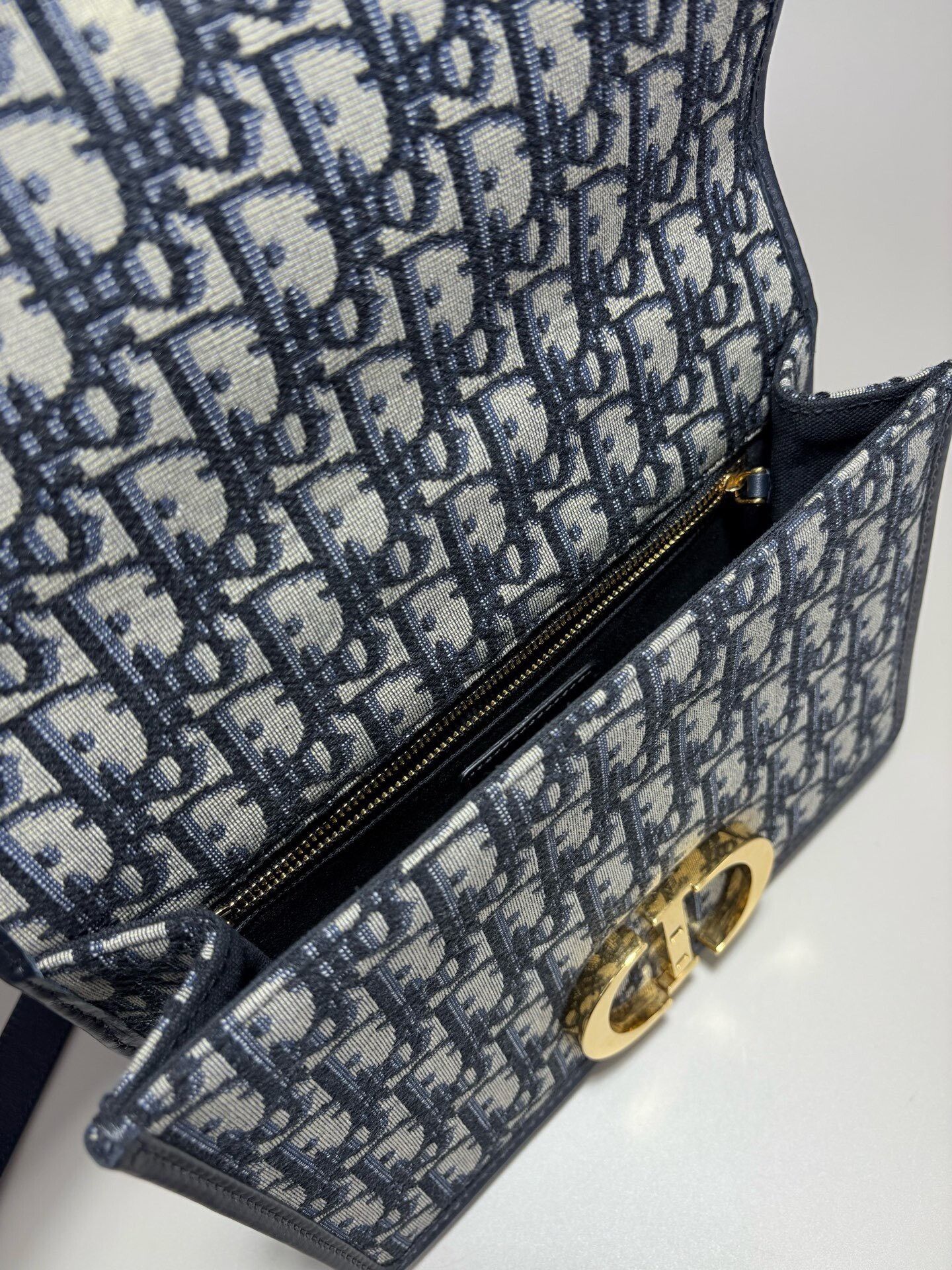 Dior Dior Montaigne 30 Shoulder Bag Size ONE SIZE - 6 Thumbnail
