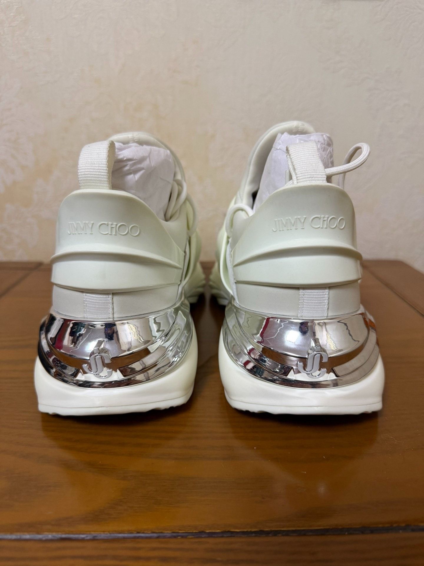 Jimmy Choo Jimmy Choo White Lowtop Sneakers 9 Men Size US 9 / EU 42 - 3 Thumbnail
