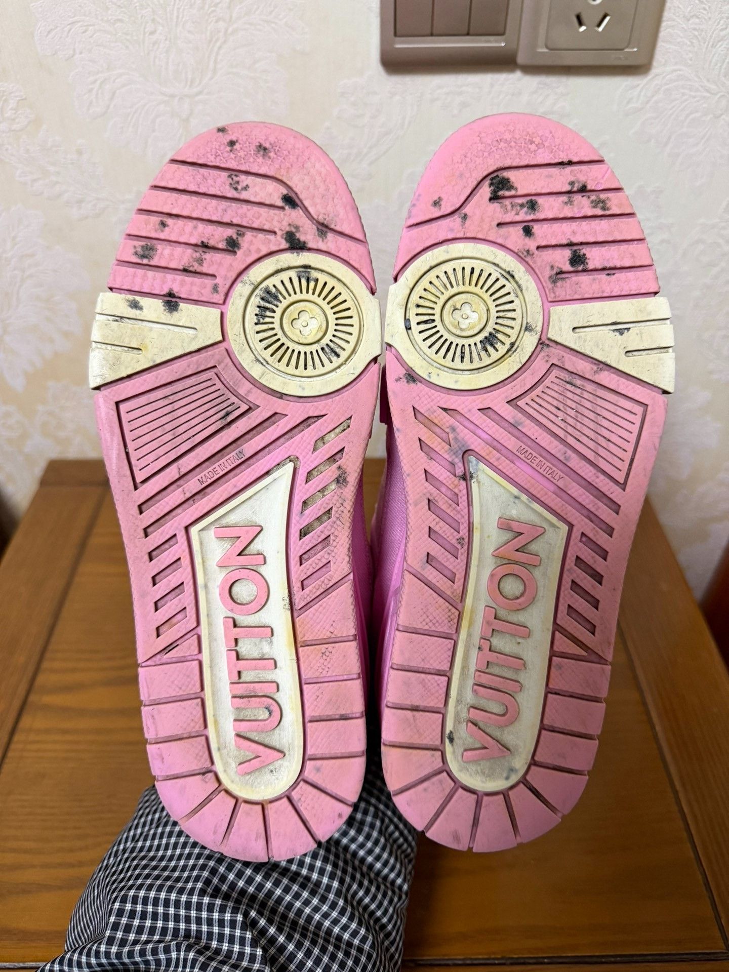 Louis Vuitton Louis Vuitton Training Denim Pink Lowtop Sneakers Women Size US 9.5 / IT 39.5 - 4 Thumbnail