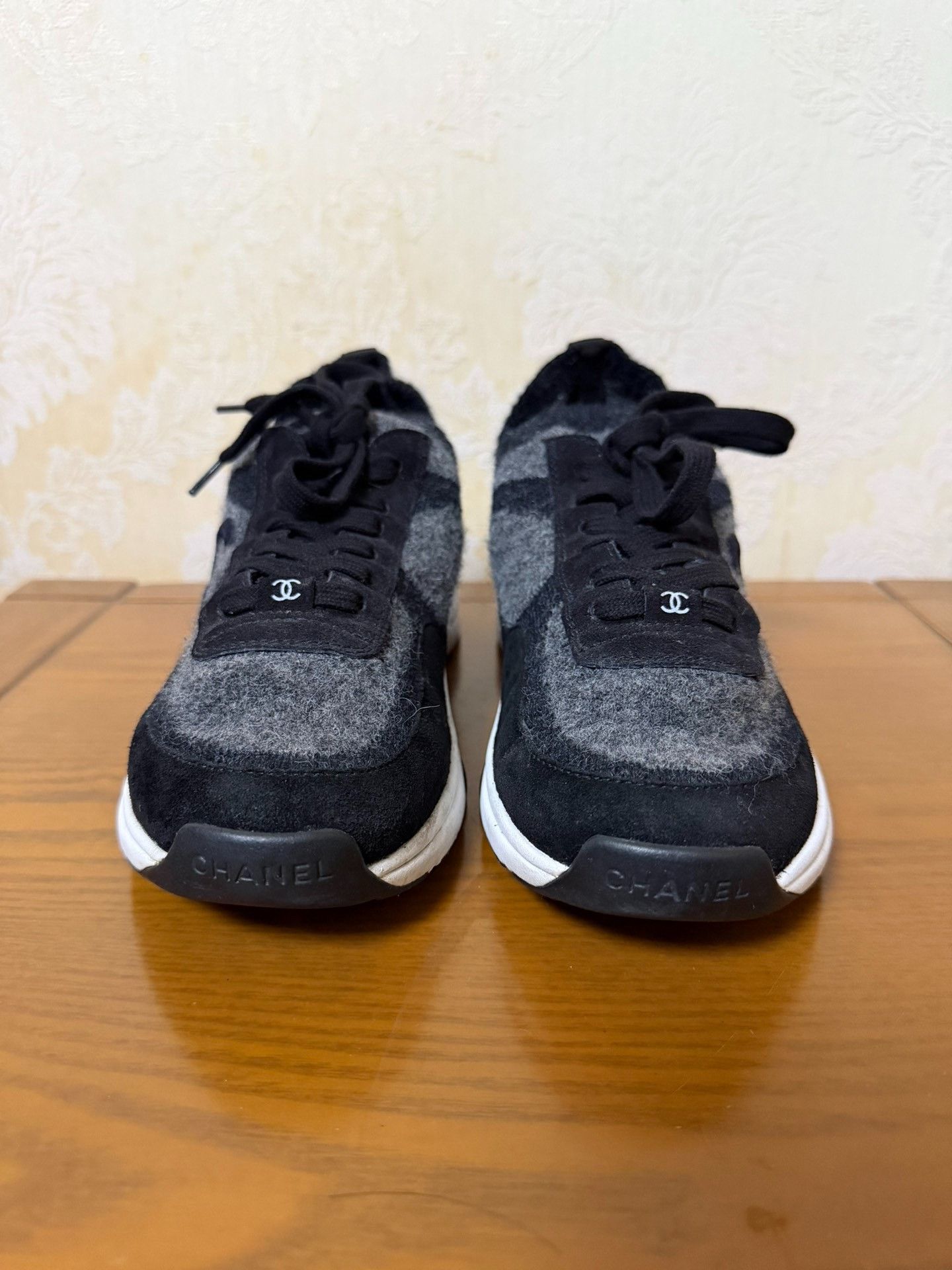 Chanel Chanel Multi Lowtop Sneakers 40 Women Size US 9 / IT 39 - 2 Thumbnail
