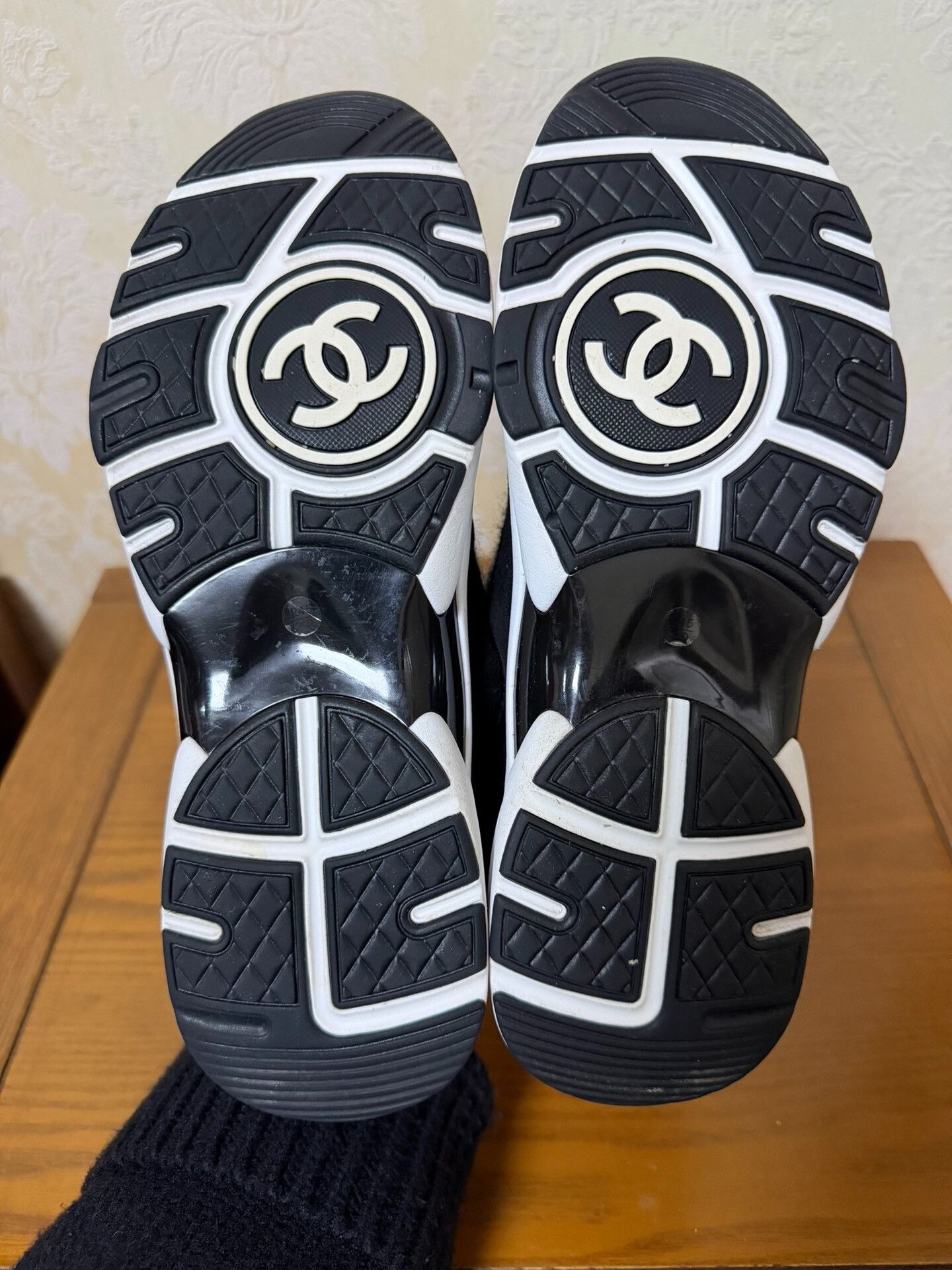 Chanel Chanel Multi Lowtop Sneakers 40 Women Size US 9 / IT 39 - 4 Thumbnail