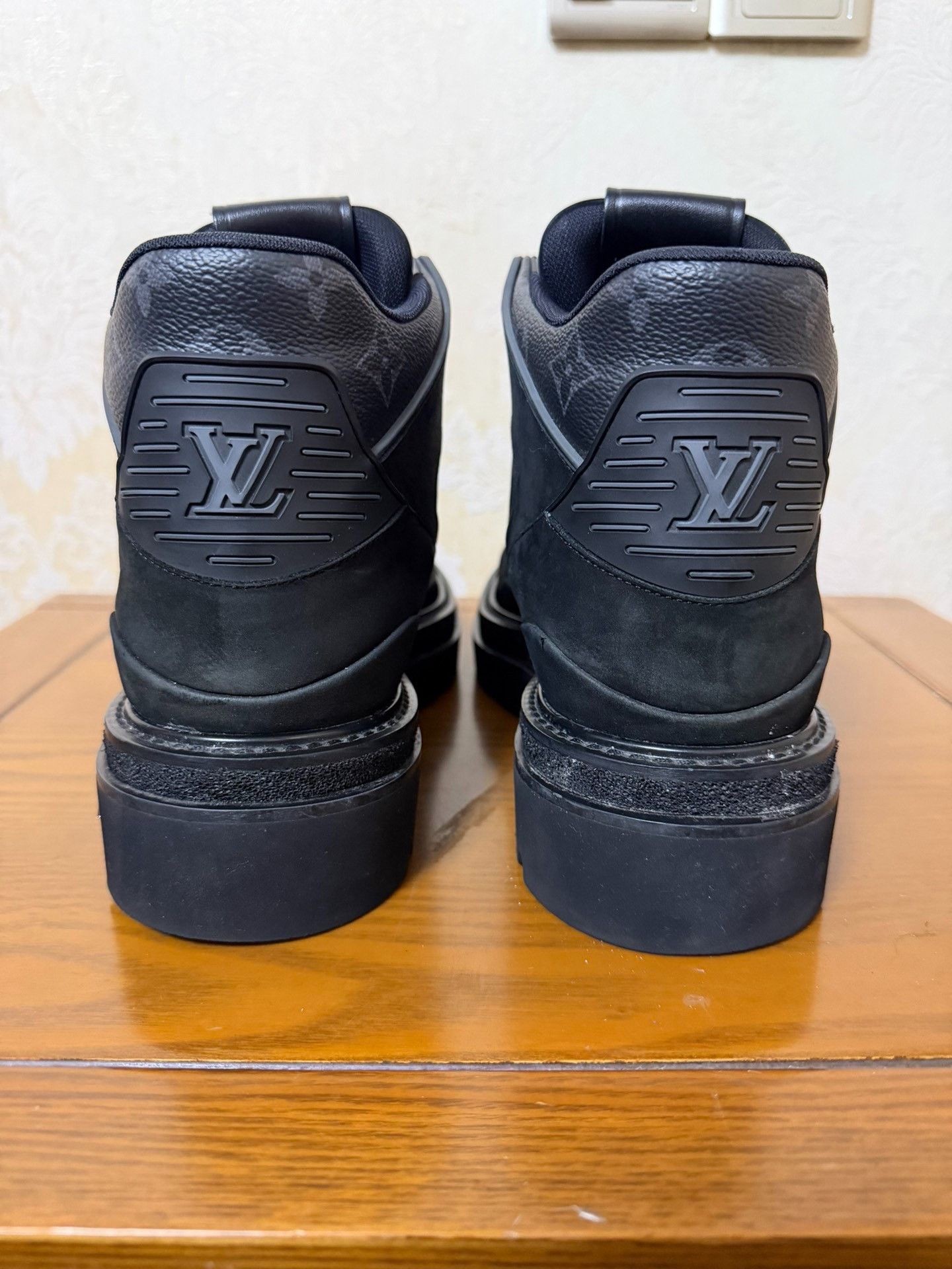 Louis Vuitton Louis Vuitton Collab Black Boots 9 Men Size US 9 / EU 42 - 3 Thumbnail