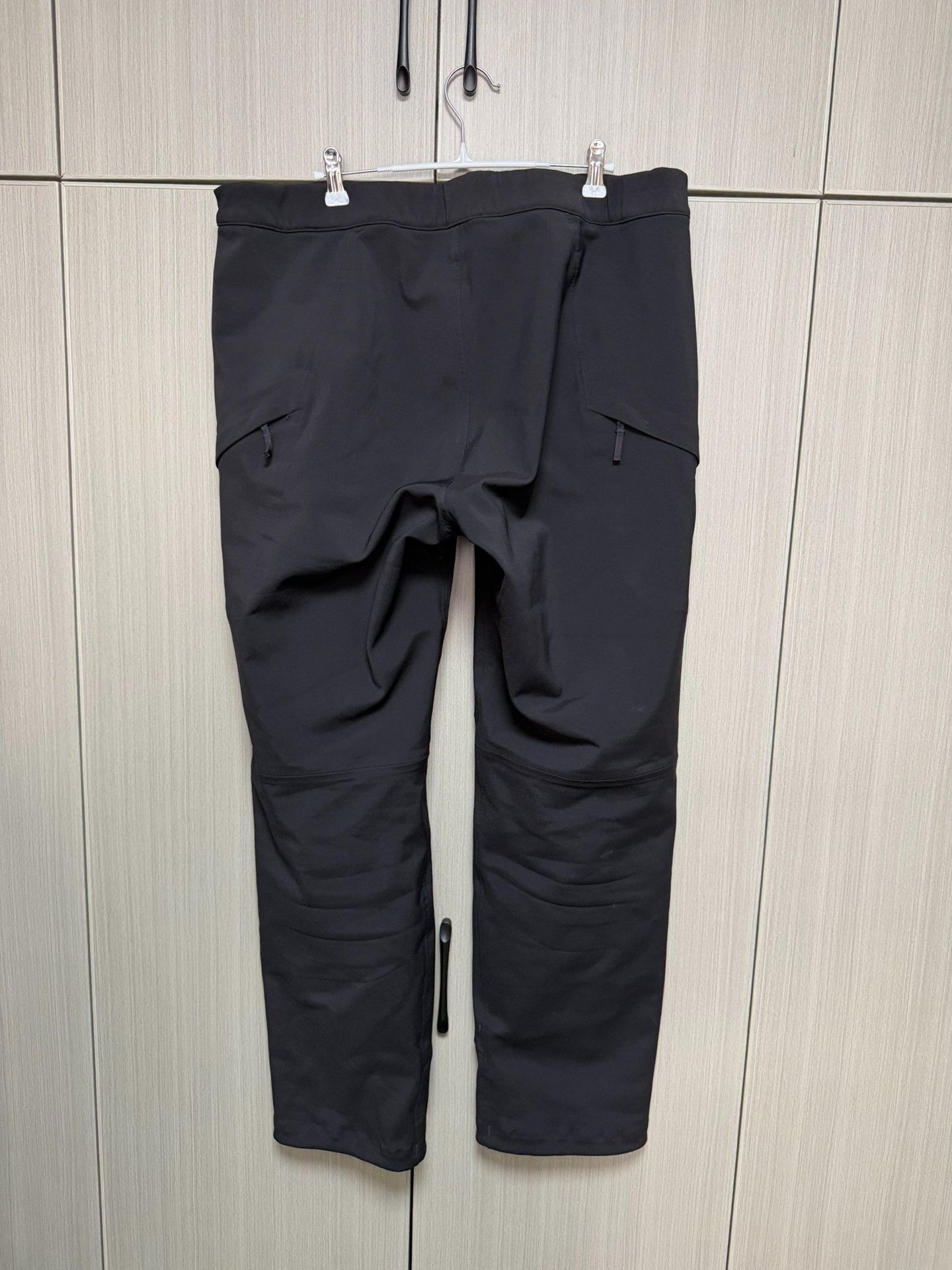 Arc'teryx Arc'teryx Black Casual Pants 34 Men Size US 34 / EU 50 - 2 Thumbnail