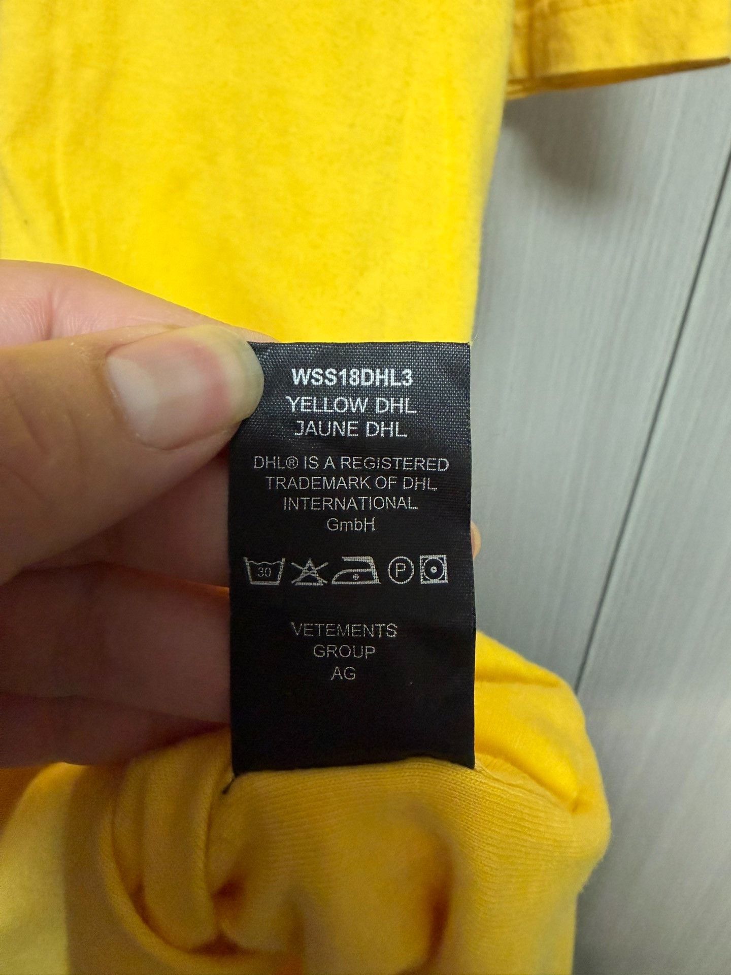 Vetements Vetements Yellow T-Shirt S Men Size US S / EU 44-46 / 1 - 5 Thumbnail