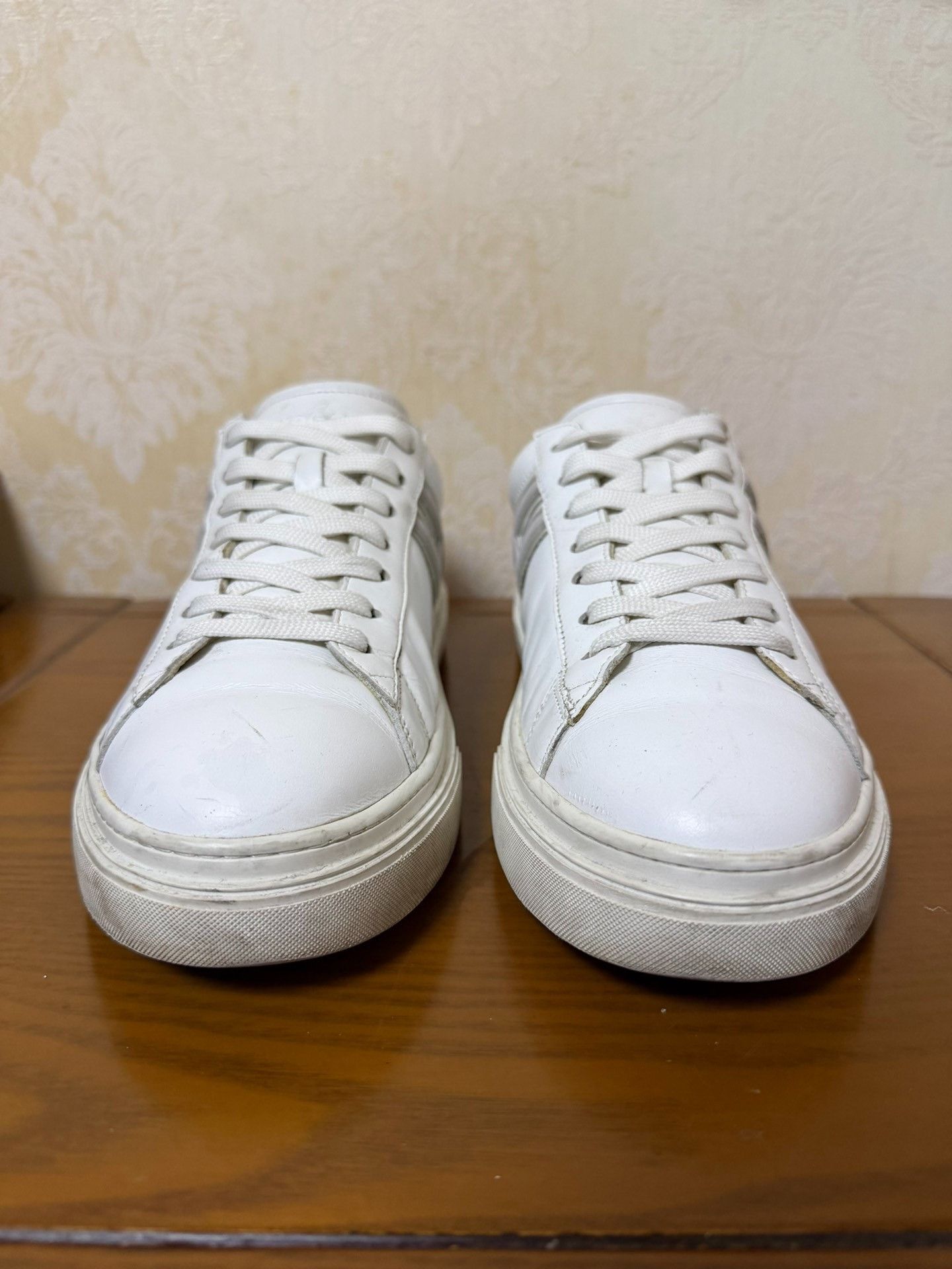 Hogan Hogan Retro White Lowtop Sneakers 9.5 Men Size US 9.5 / EU 42-43 - 2 Thumbnail