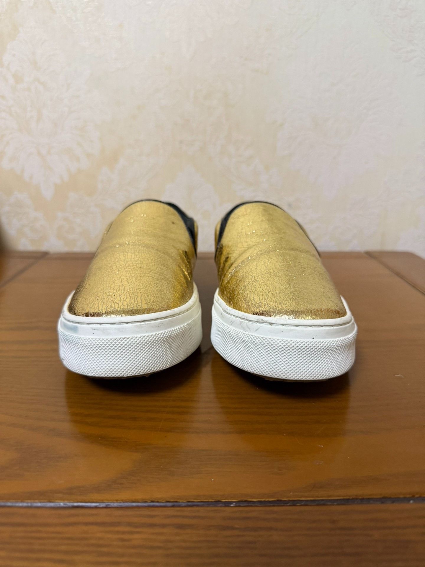 Celine Celine Gold Lowtop Sneakers 37 Women Size US 6.5 / IT 36.5 - 2 Thumbnail