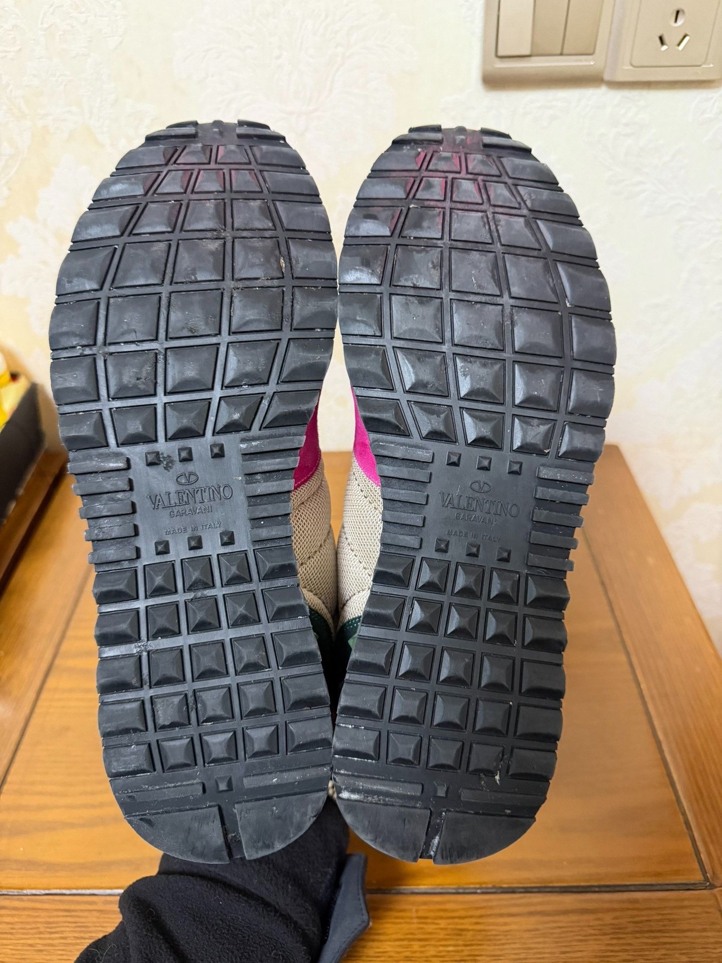 Valentino Valentino Running Pink Lowtop Sneakers 8 Men Size US 8 / EU 41 - 4 Thumbnail