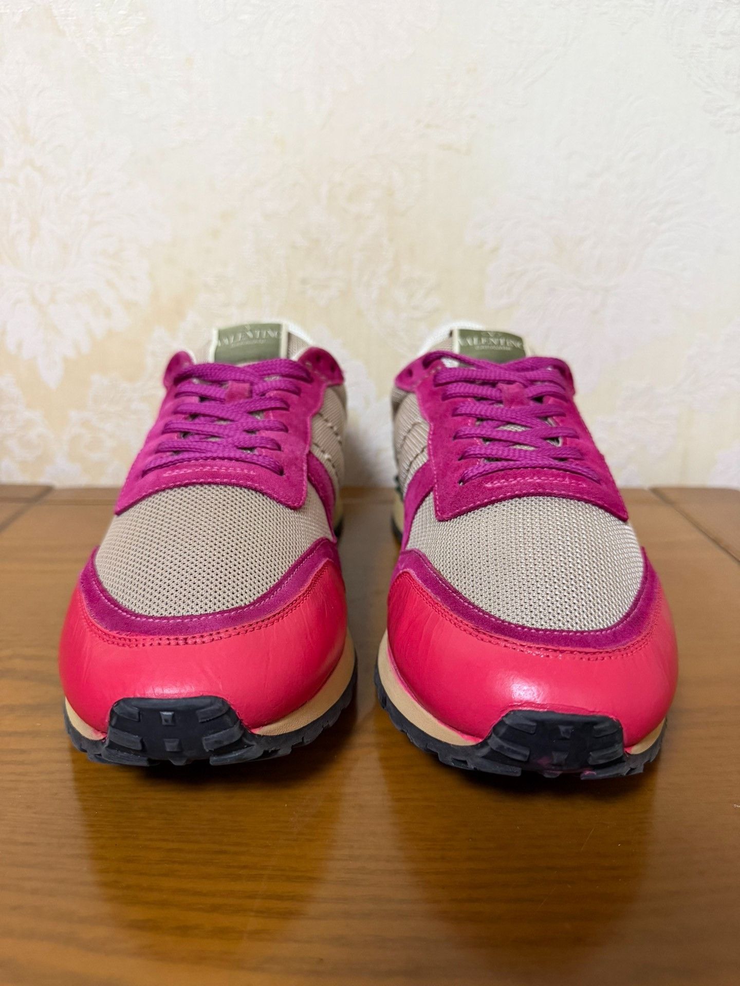 Valentino Valentino Running Pink Lowtop Sneakers 8 Men Size US 8 / EU 41 - 2 Thumbnail