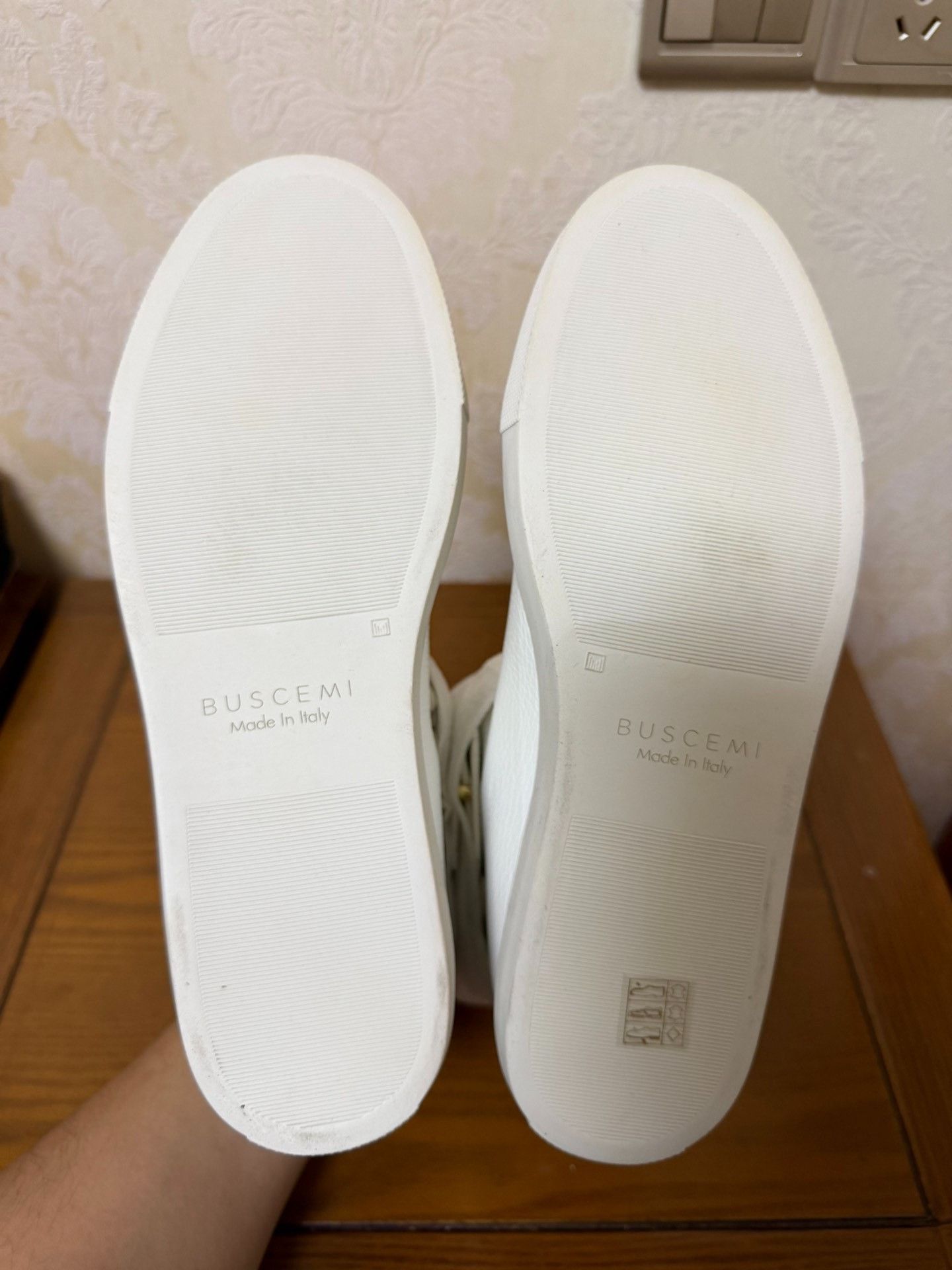 Buscemi Buscemi White Hitop Sneakers 8 Men Size US 8 / EU 41 - 4 Thumbnail